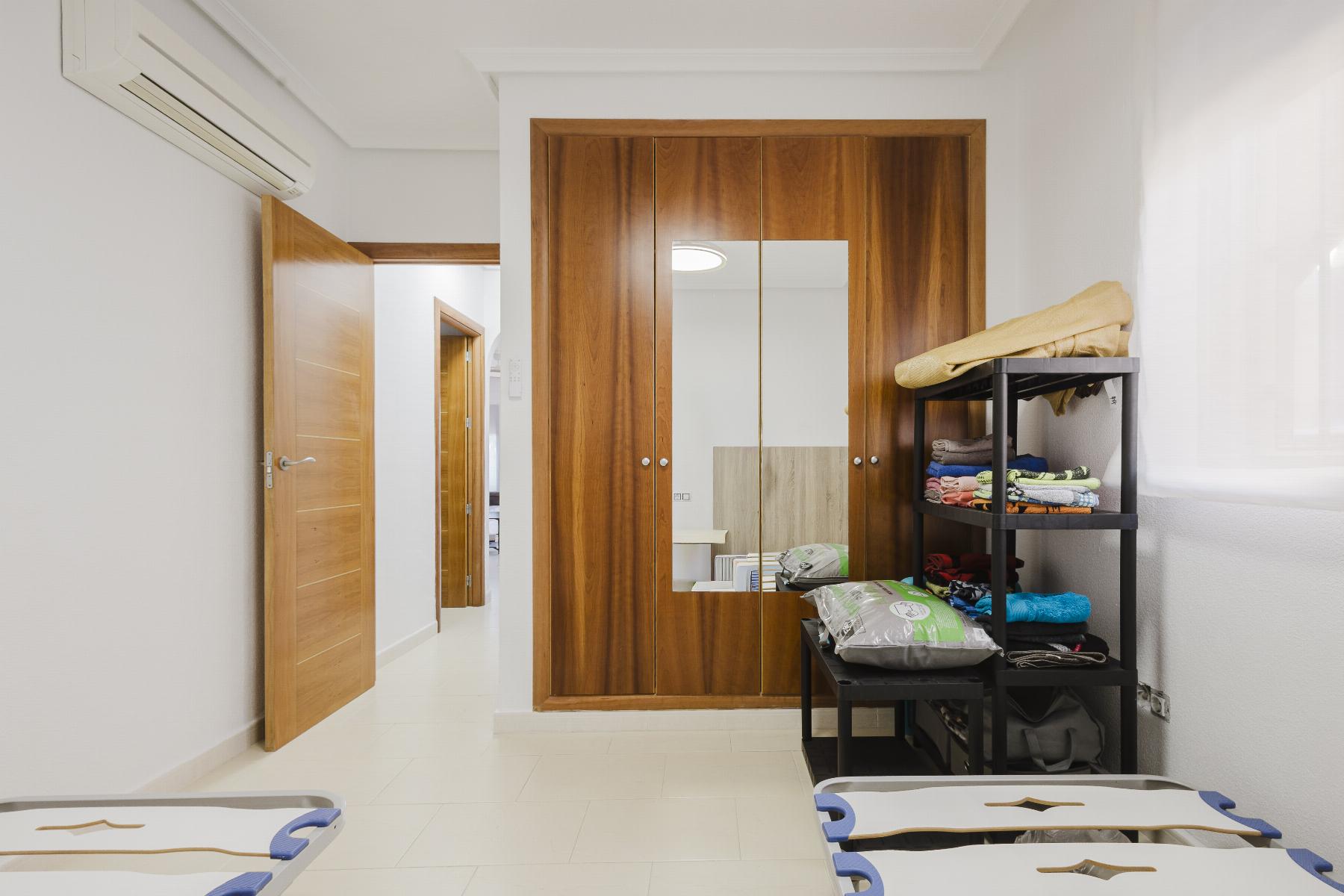 Resale - 2 Bedroom 2 Bathroom  in Torrevieja - Aguas Nuevas - Alicante