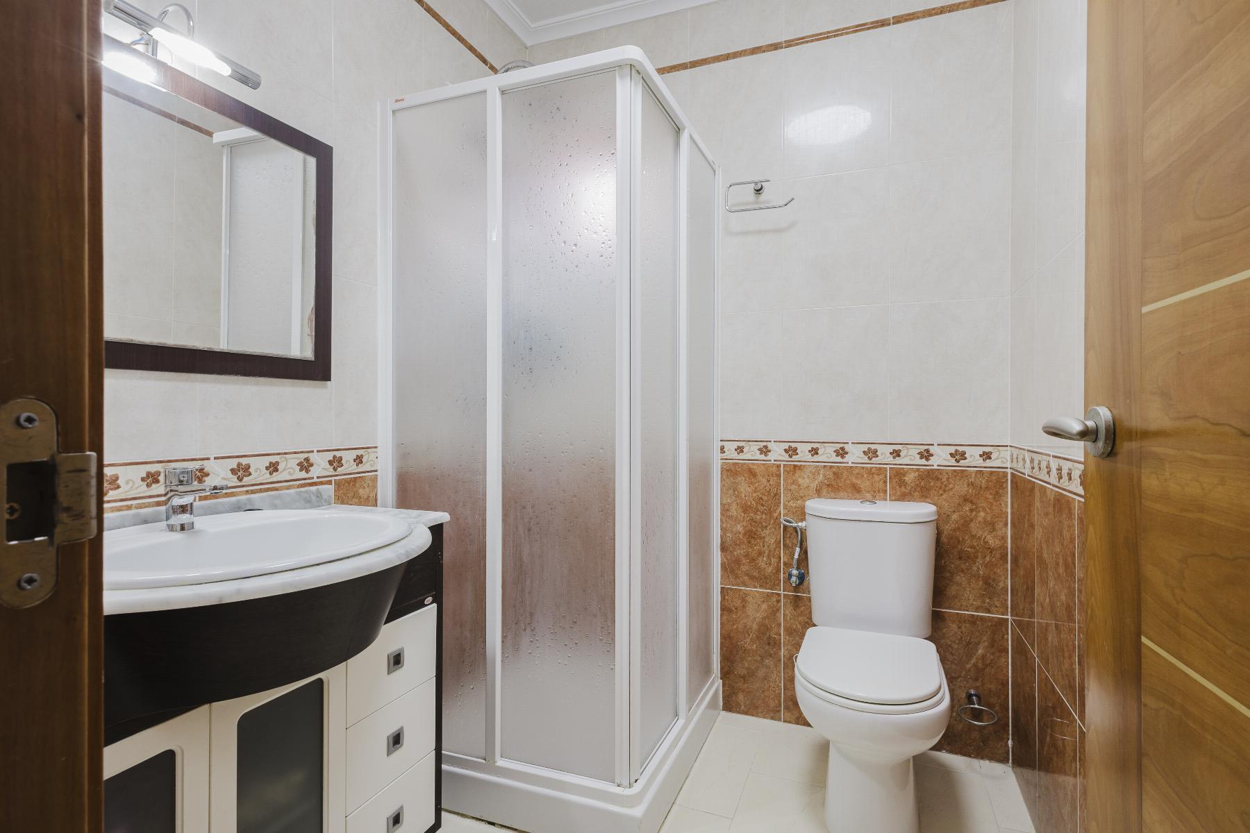 Resale - 2 Bedroom 2 Bathroom  in Torrevieja - Aguas Nuevas - Alicante