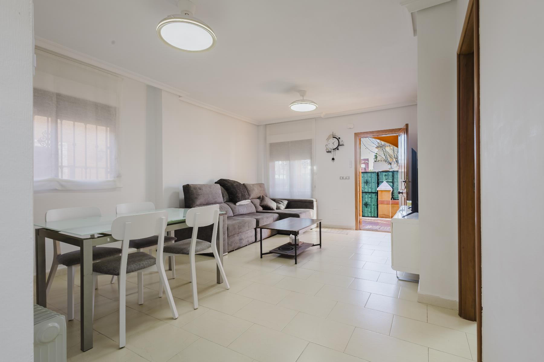 Resale - 2 Bedroom 2 Bathroom  in Torrevieja - Aguas Nuevas - Alicante