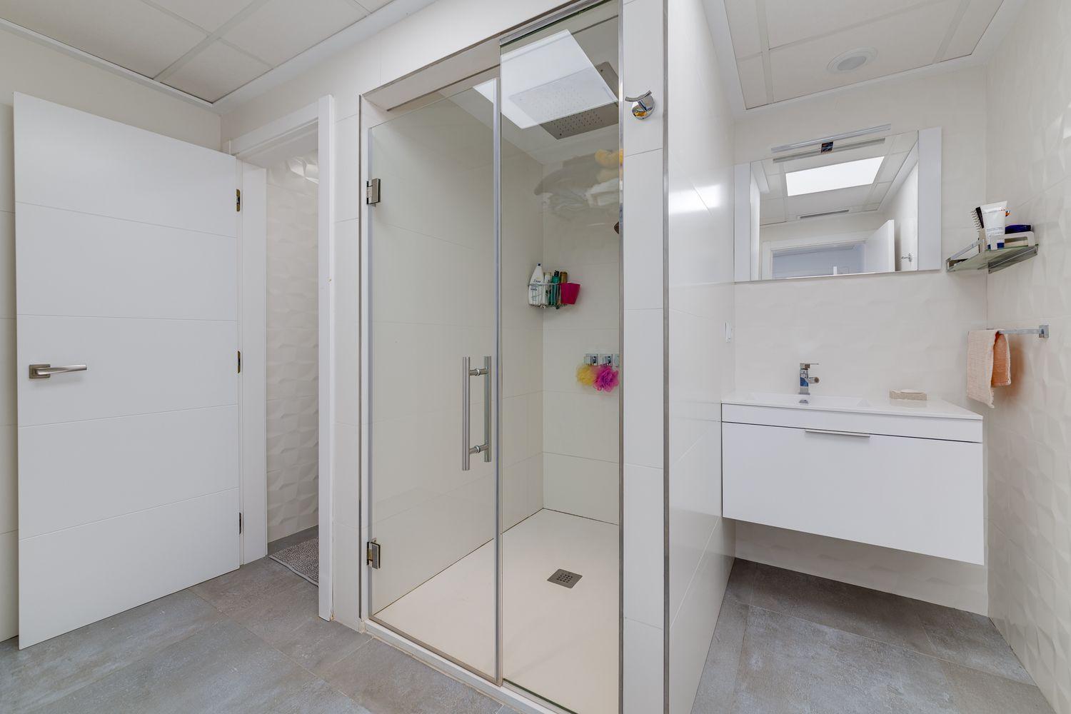 Resale - 3 Bedroom 4 Bathroom  in Torrevieja - Los Balcones - Alicante