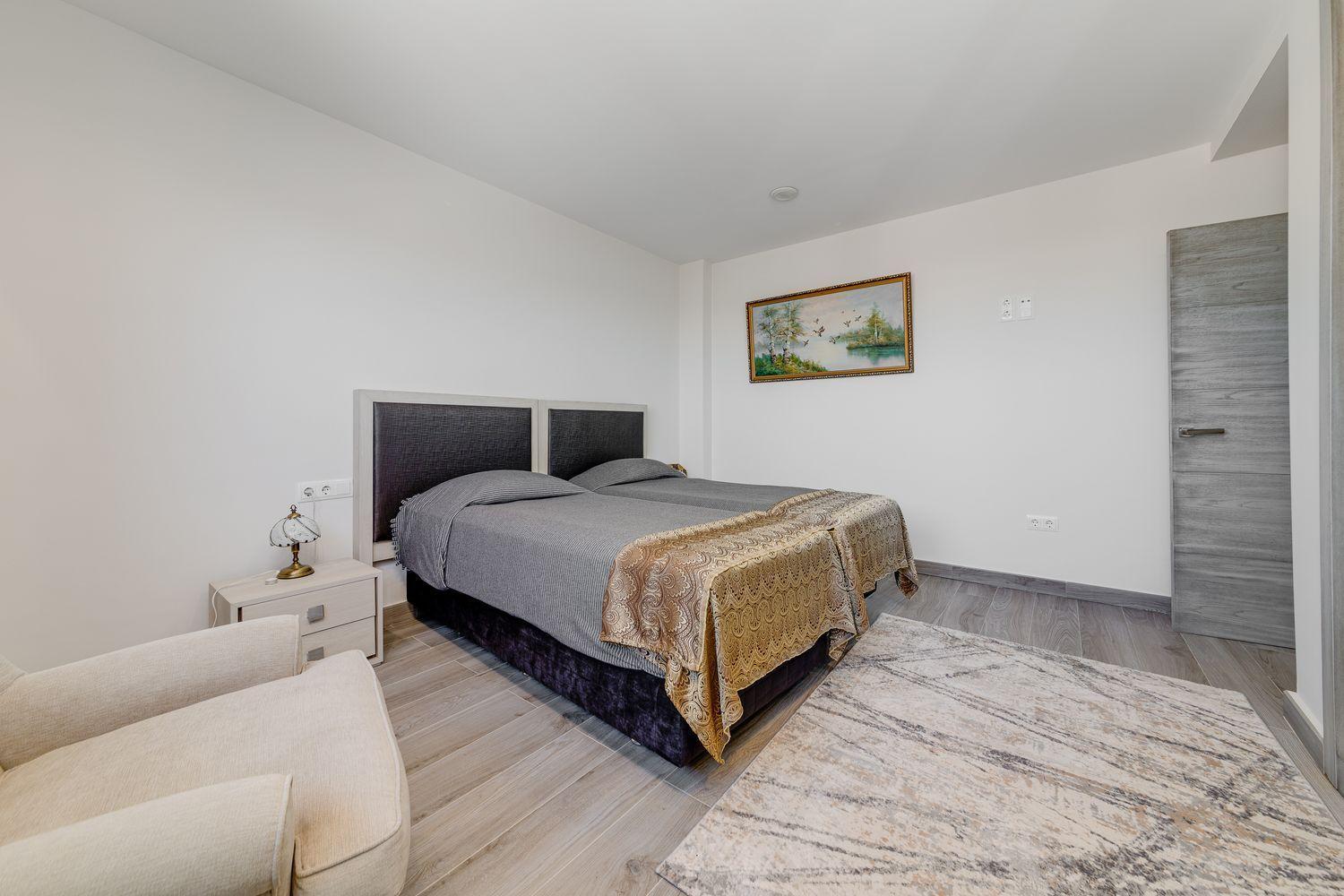 Resale - 3 Bedroom 4 Bathroom  in Torrevieja - Los Balcones - Alicante