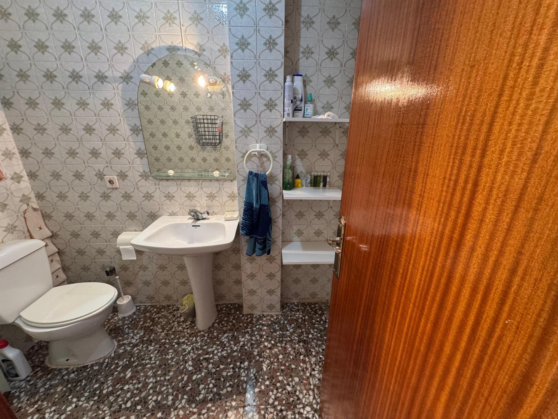 Resale - 3 Bedroom 2 Bathroom  in Torrevieja - Los Balcones - Alicante