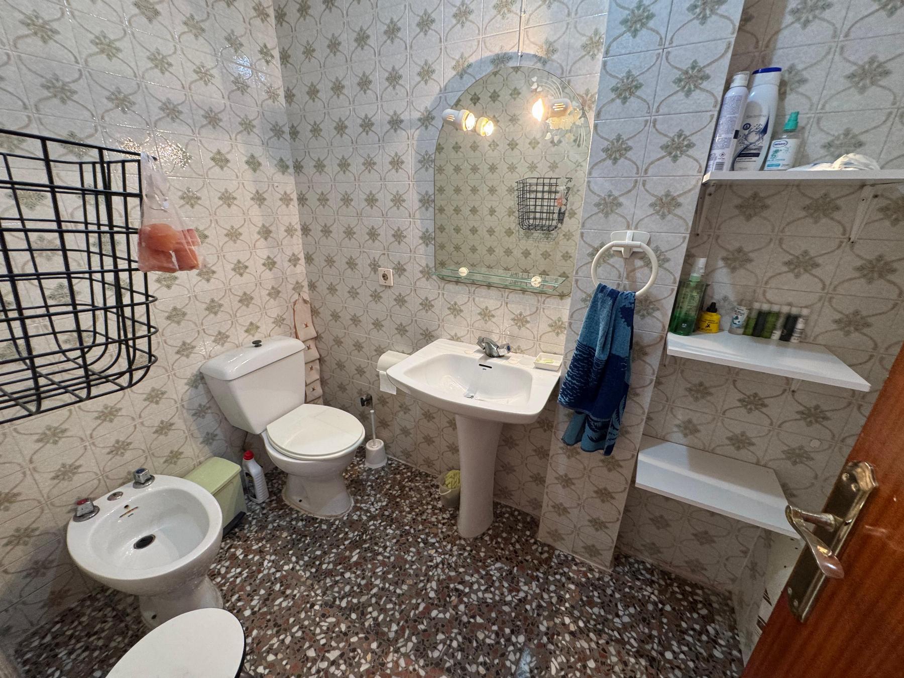 Resale - 3 Bedroom 2 Bathroom  in Torrevieja - Los Balcones - Alicante