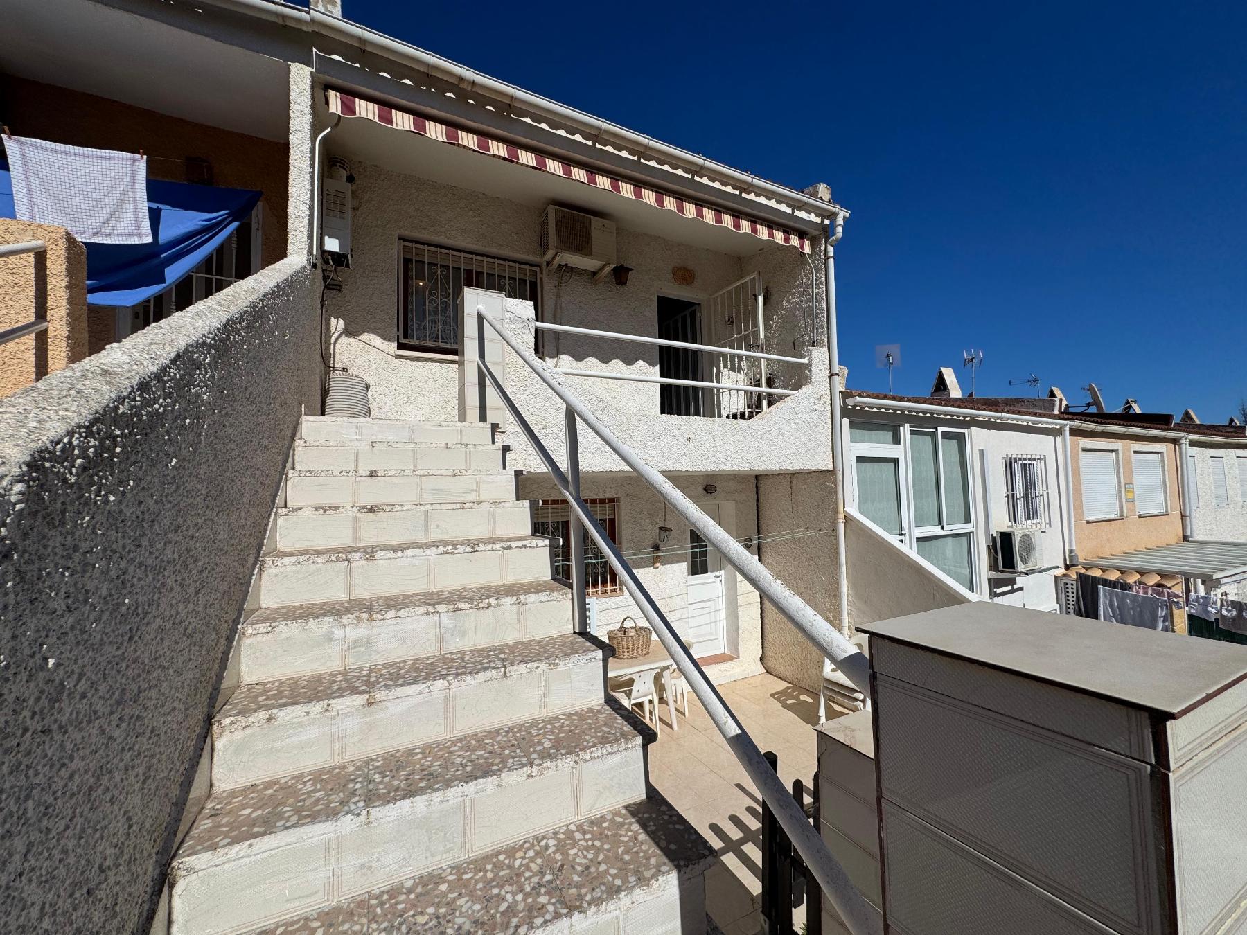 Resale - 3 Bedroom 2 Bathroom  in Torrevieja - Los Balcones - Alicante