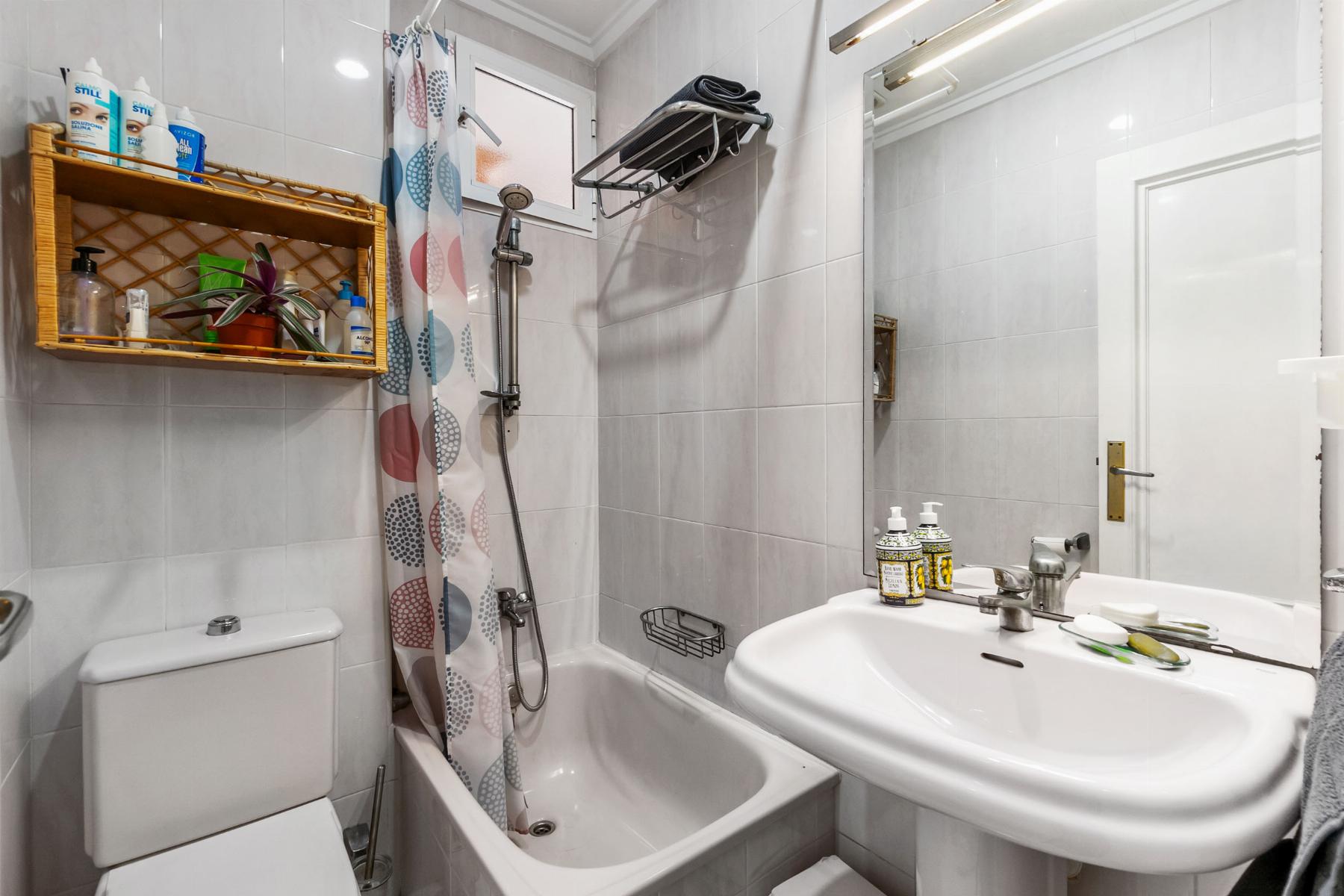 Resale - 4 Bedroom 2 Bathroom  in Torrevieja - CLUB NAUTICO TORREVIEJA - Alicante