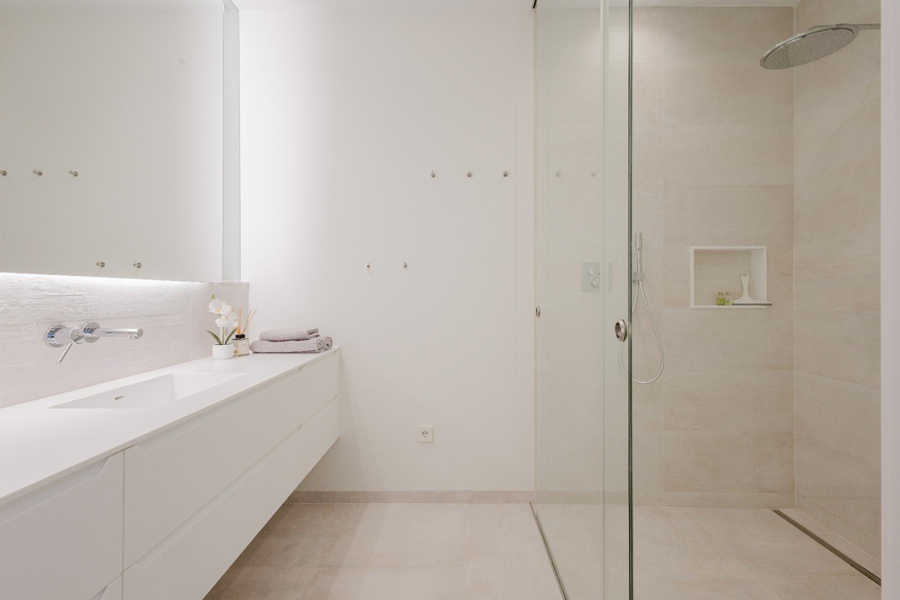 Resale - 5 Bedroom 6 Bathroom  in Orihuela Costa - Las Colinas Golf - Alicante