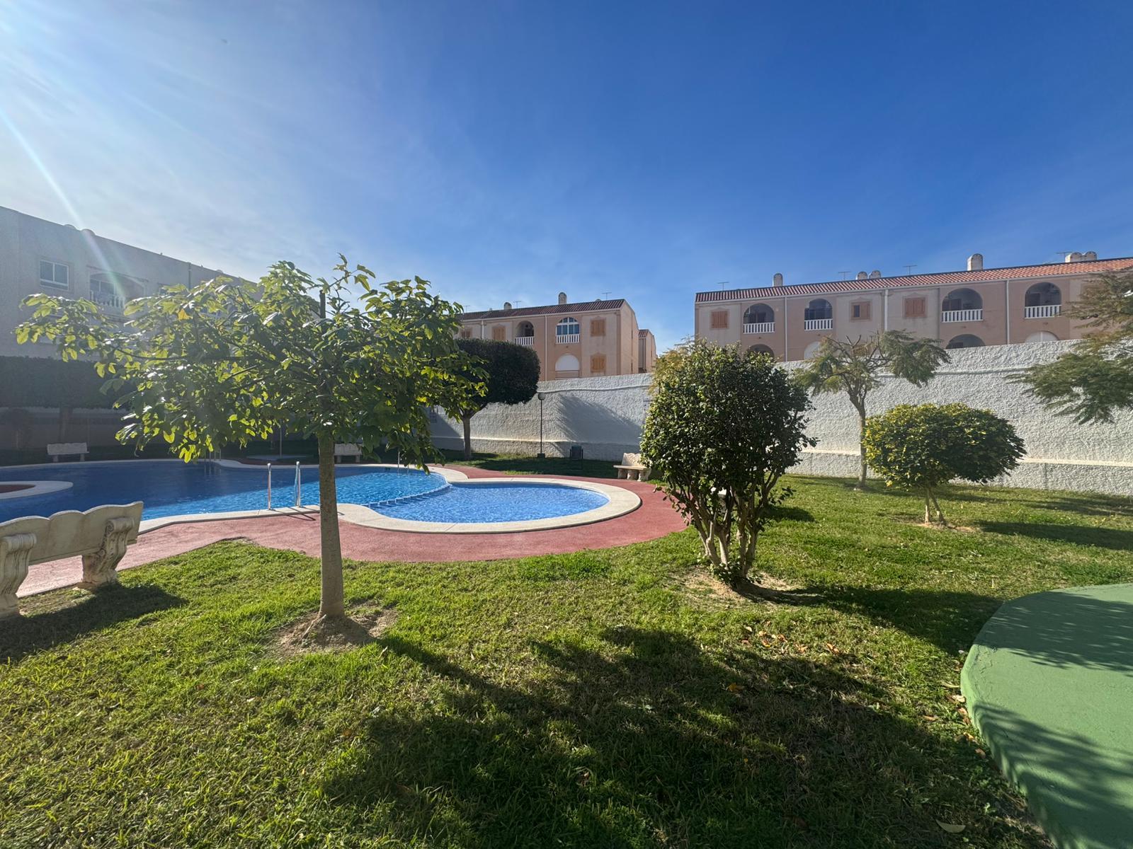 Resale - 2 Bedroom 1 Bathroom  in Torrevieja - Playa del Acequión - Alicante