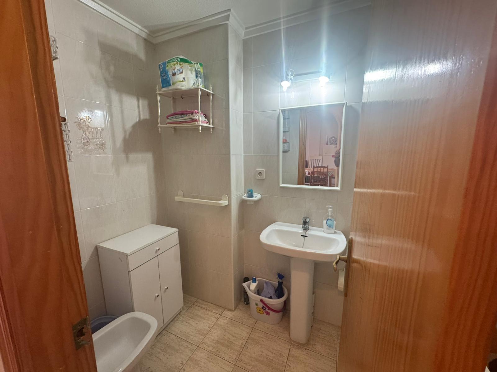 Resale - 2 Bedroom 1 Bathroom  in Torrevieja - Playa del Acequión - Alicante