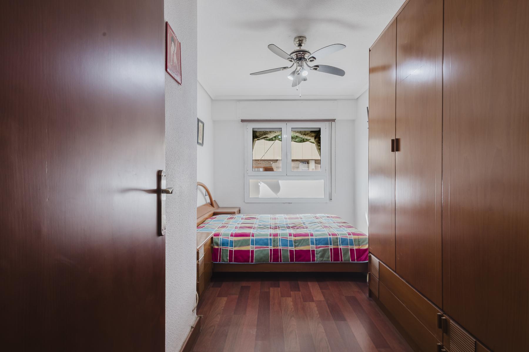 Resale - 3 Bedroom 2 Bathroom  in Torrevieja - Playa del Acequión - Alicante