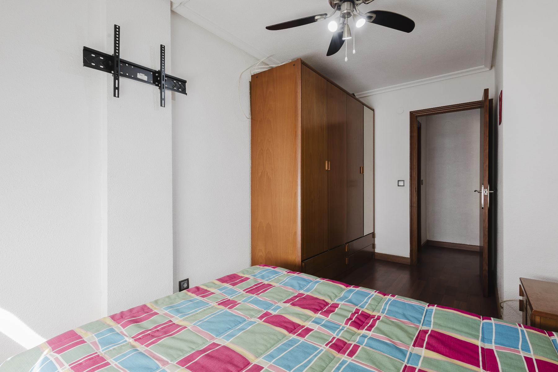 Resale - 3 Bedroom 2 Bathroom  in Torrevieja - Playa del Acequión - Alicante