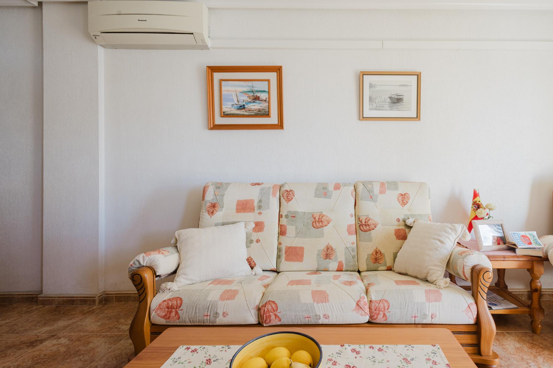 Resale - 3 Bedroom 2 Bathroom  in Torrevieja - Parque de Las Naciones - Alicante