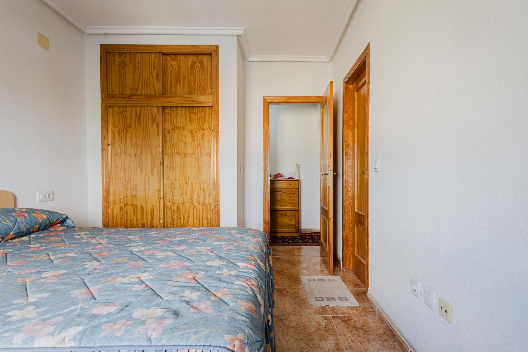 Resale - 3 Bedroom 2 Bathroom  in Torrevieja - Parque de Las Naciones - Alicante