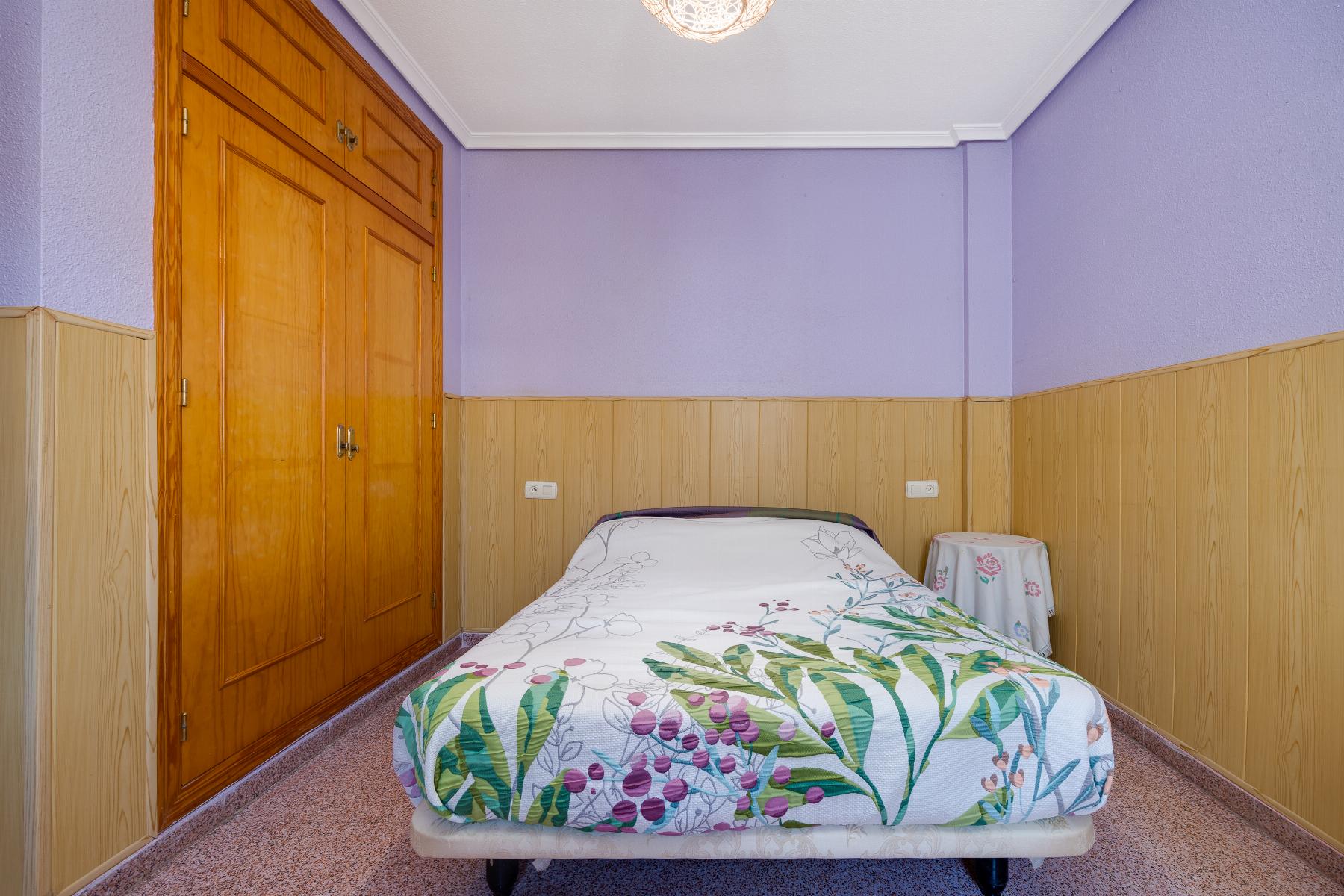 Resale - 2 Bedroom 2 Bathroom  in Torrevieja - Parque de Las Naciones - Alicante