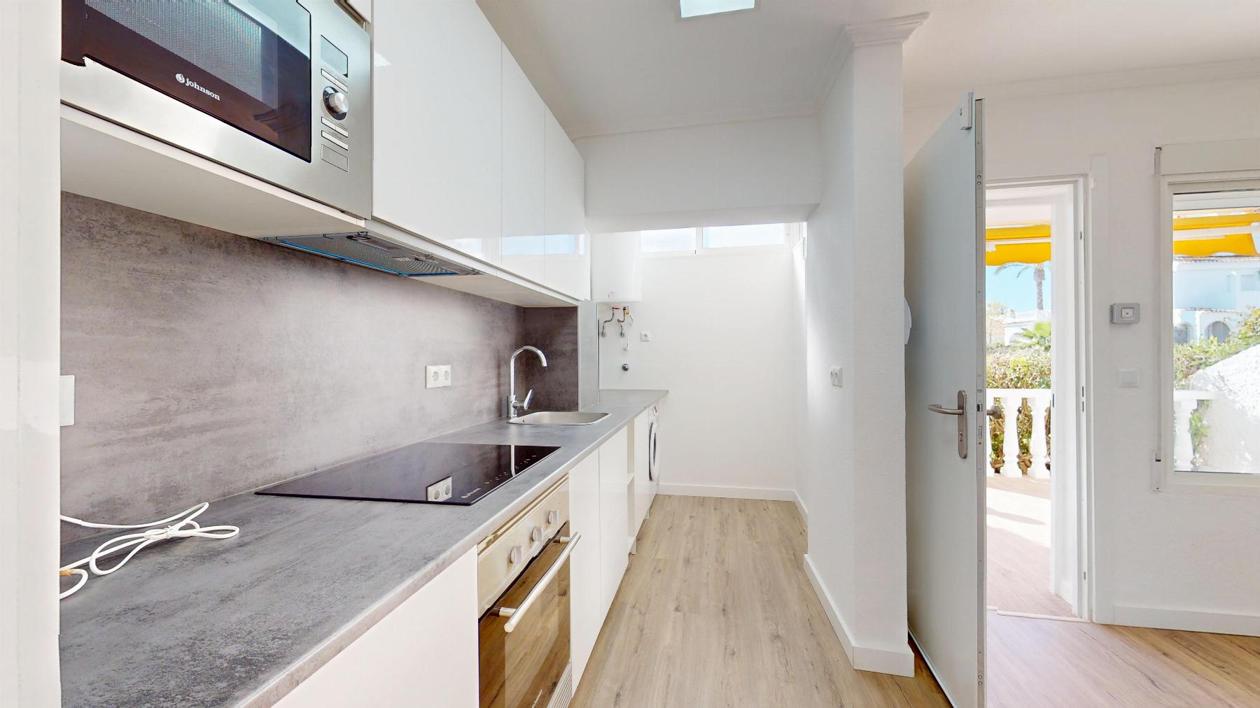 Resale - 2 Bedroom 1 Bathroom  in Orihuela Costa - Villamartin - Alicante