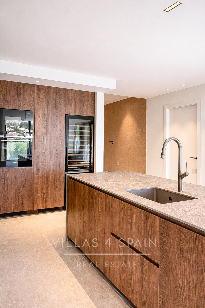 New Build - 4 Bed 4 Bath new build luxury villa in La Marina Alicante - calle estatua de libertad  - Alicante