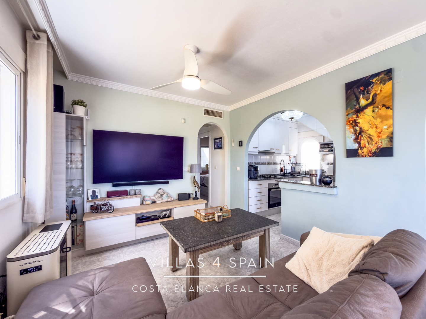 Resale - 3 Bed 2 Bath Villa with underbuild in La Marina Alicante - av. de londres - Alicante