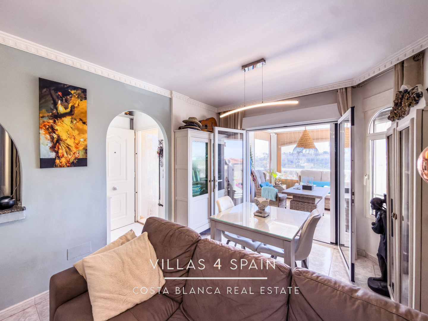 Resale - 3 Bed 2 Bath Villa with underbuild in La Marina Alicante - av. de londres - Alicante