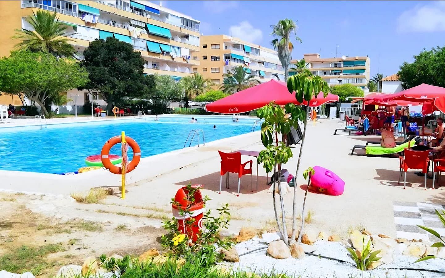 Resale - 2 Bed 1 Bath apartment with sea views and beach access directly in front - partida lomas del polo - Alicante
