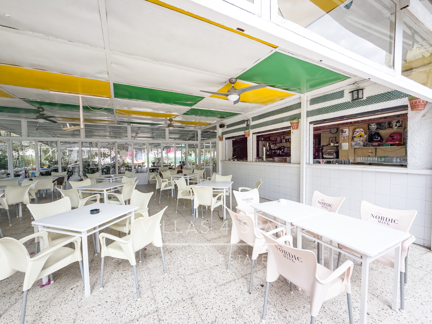 Resale - 2 Bed 1 Bath apartment with sea views and beach access directly in front - partida lomas del polo - Alicante