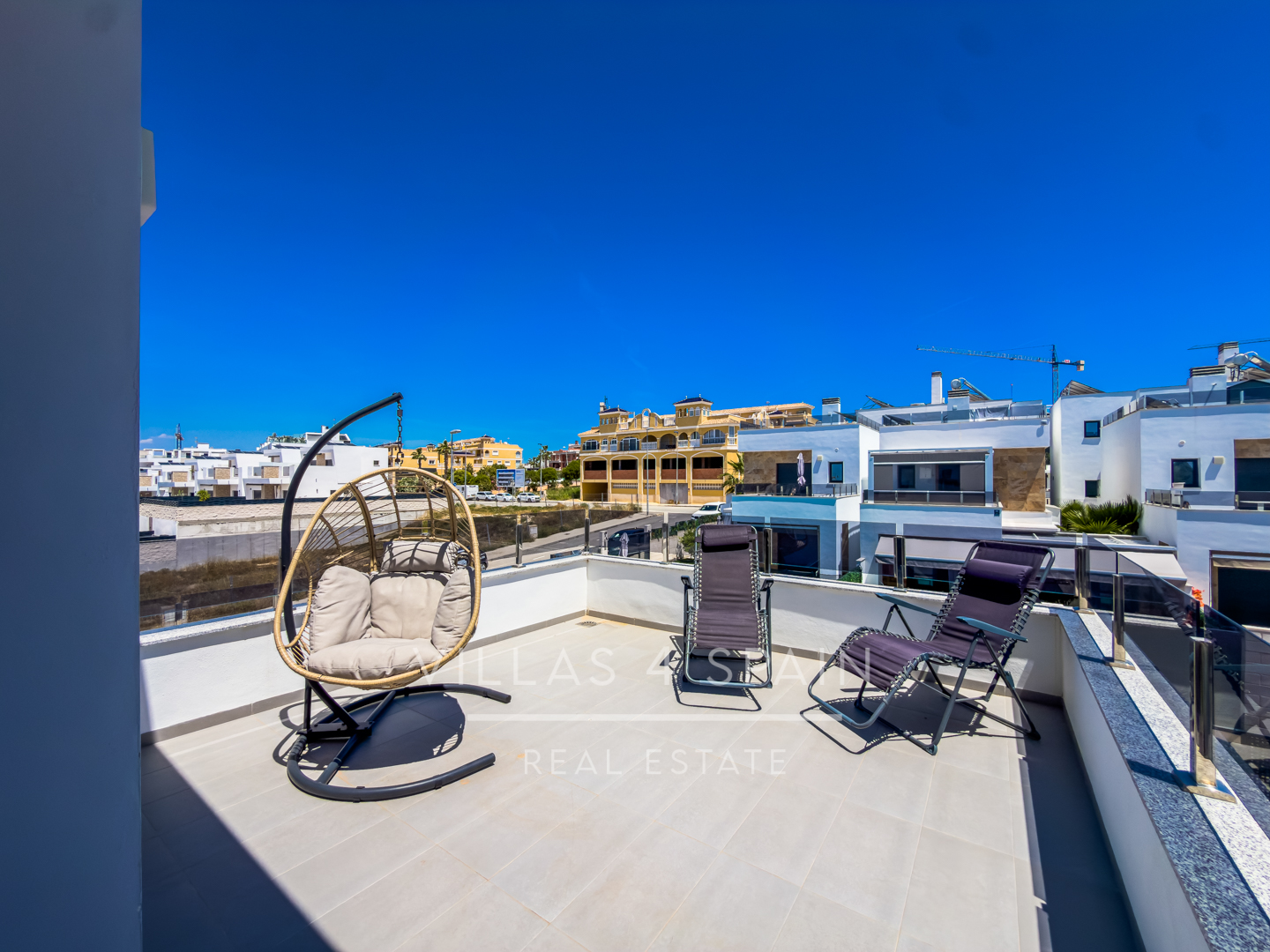 Sold - 3 Bed 3 Bath Modern Villa with Private Pool and parking in Benijofar Alicante - calle pais valenciano  - Alicante