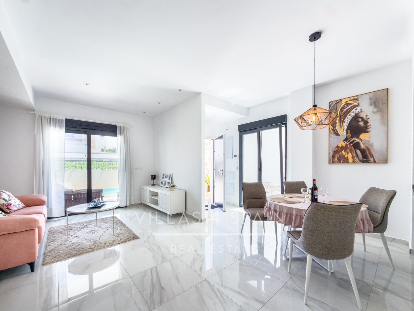 Sold - 3 Bed 3 Bath Modern Villa with Private Pool and parking in Benijofar Alicante - calle pais valenciano  - Alicante