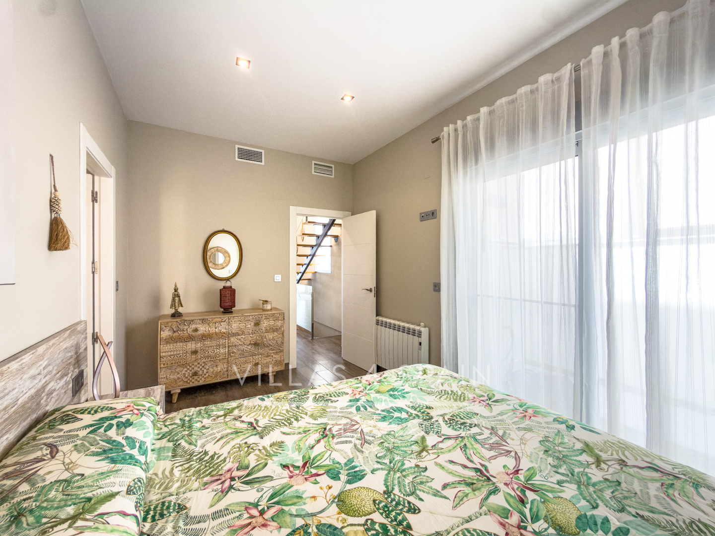 Resale -  3 Bed 3 Bath Villa with a private pool in Daya Vieja Alicante - av. principes de asturias - Alicante