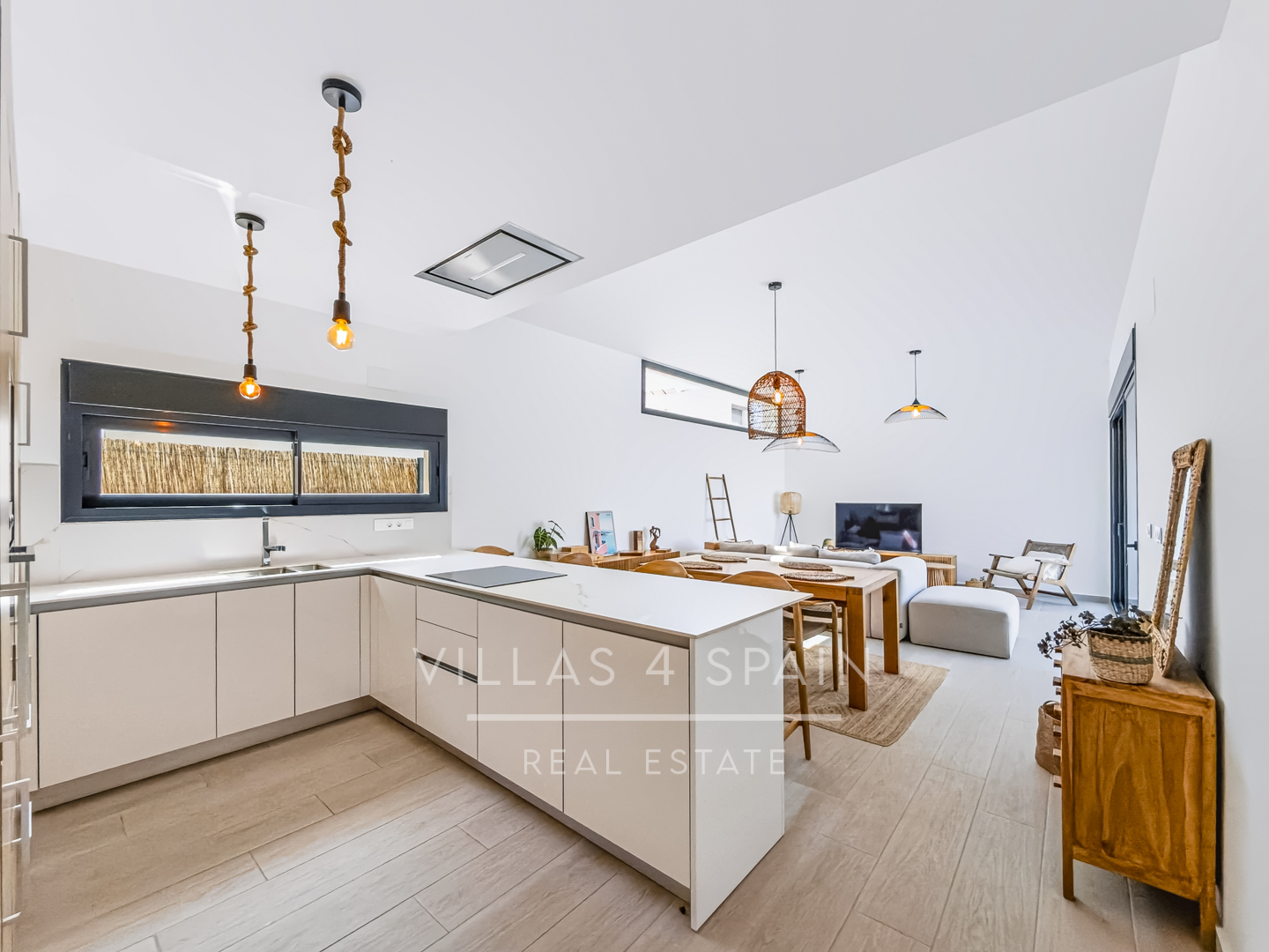 Resale - 3 bed 2 bath modern villa with private pool, parking and a large roof terrace in La Finca Golf, Algorfa, Alicante. - Av. Antonio Pedrera Soler - Alicante