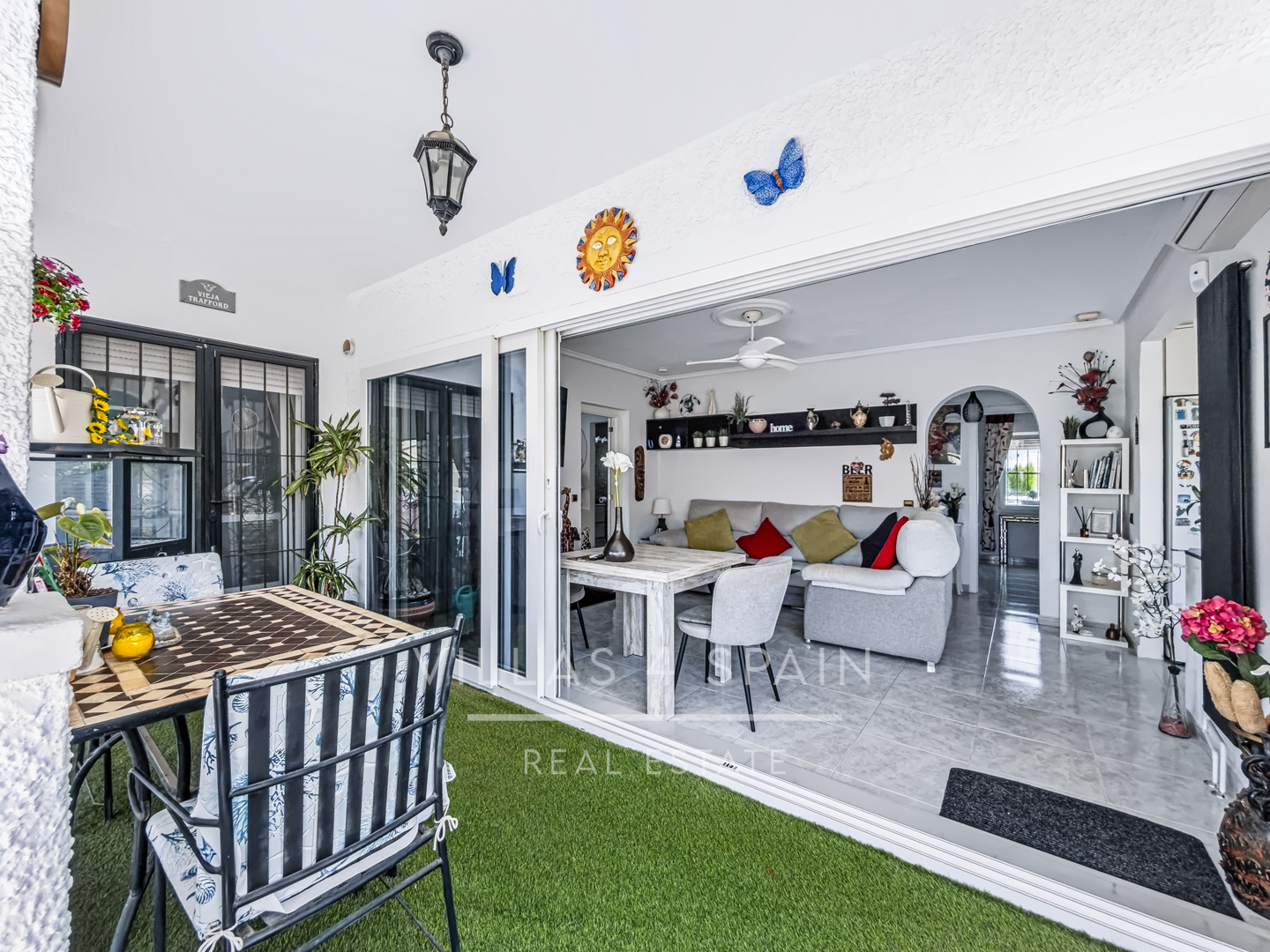 Resale - 3 Bed 2 Bath Villa with a Private Pool, Garden and parking in Ciudad Quesada, Rojales, Alicante  - av. de las naciones - Alicante