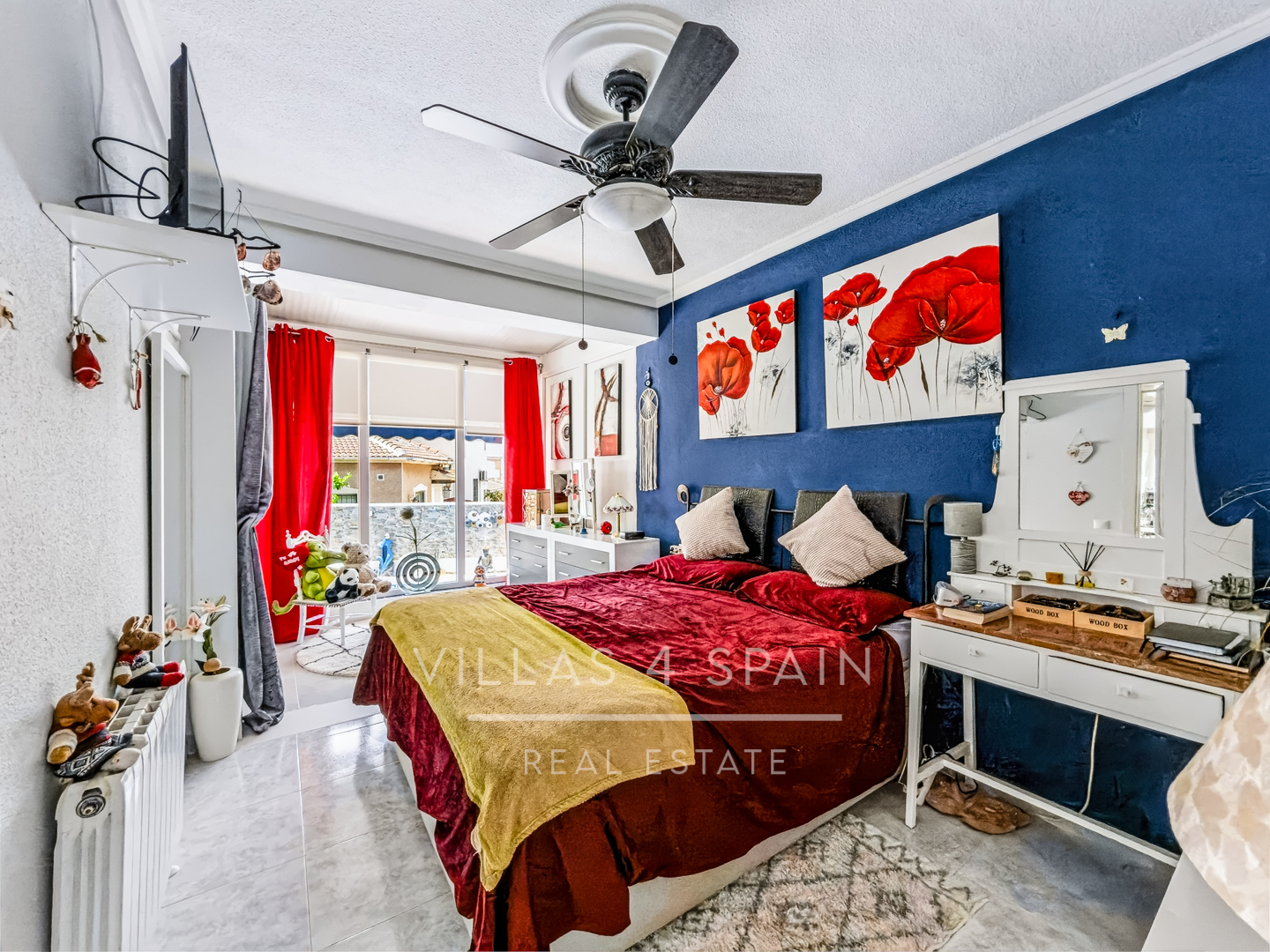 Resale - 3 Bed 2 Bath Villa with a Private Pool, Garden and parking in Ciudad Quesada, Rojales, Alicante  - av. de las naciones - Alicante