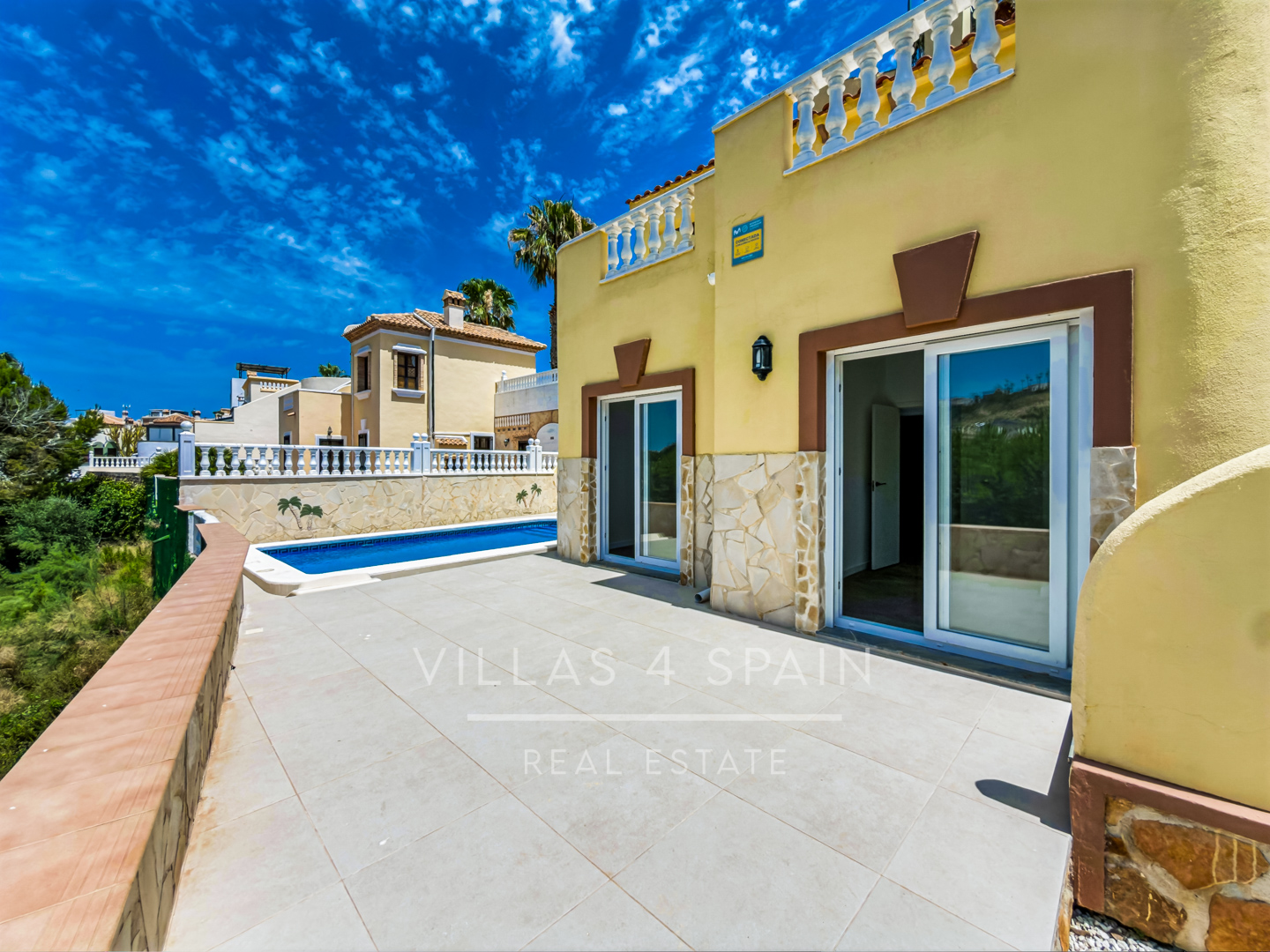 Resale - 3 Bed 3 Bath Villa with Private Pool and Parking in La Marquesa Golf Ciudad Quesada - Av. de la Marquesa - Alicante