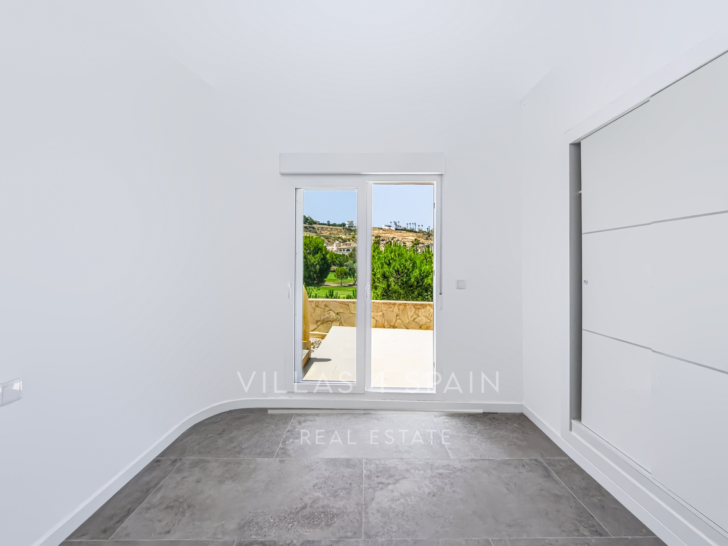 Resale - 3 Bed 3 Bath Villa with Private Pool and Parking in La Marquesa Golf Ciudad Quesada - Av. de la Marquesa - Alicante