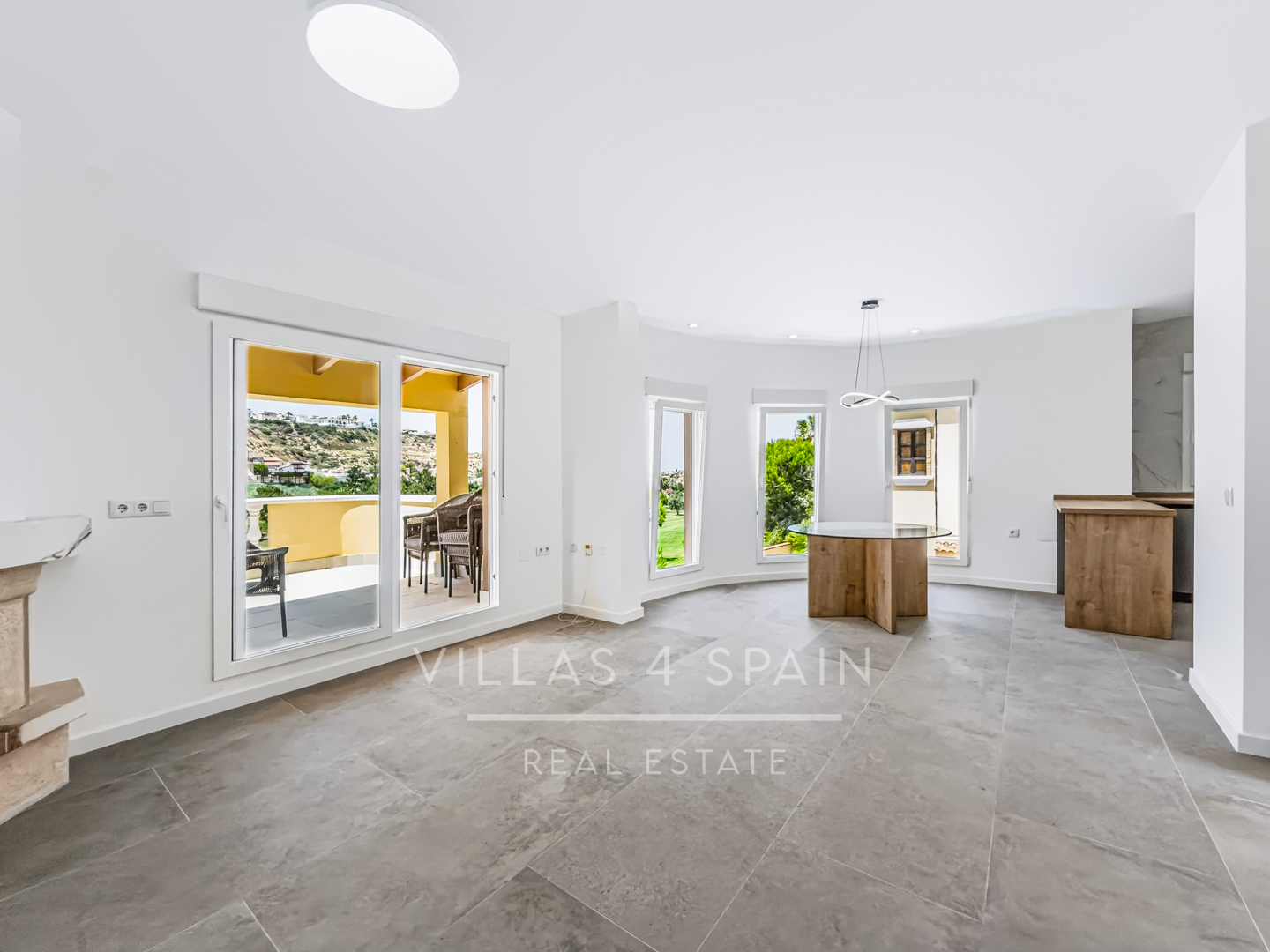 3 Bed 3 Bath Villa with Private Pool and Parking in La Marquesa Golf Ciudad Quesada