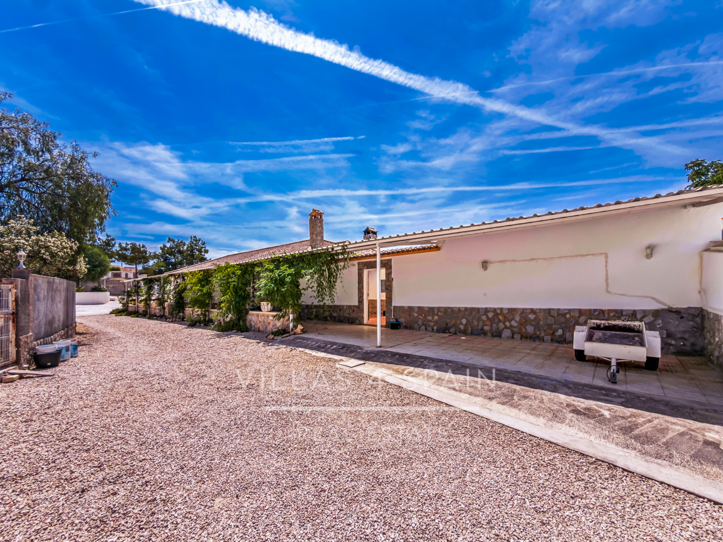 Resale - 6 Bed 4 Bath Villa with Pool and Large Plot with multiple garages in Fortuna  - calle baños 3 - Murcia