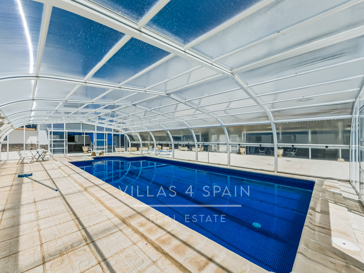 Resale - 6 Bed 4 Bath Villa with Pool and Large Plot with multiple garages in Fortuna  - calle baños 3 - Murcia