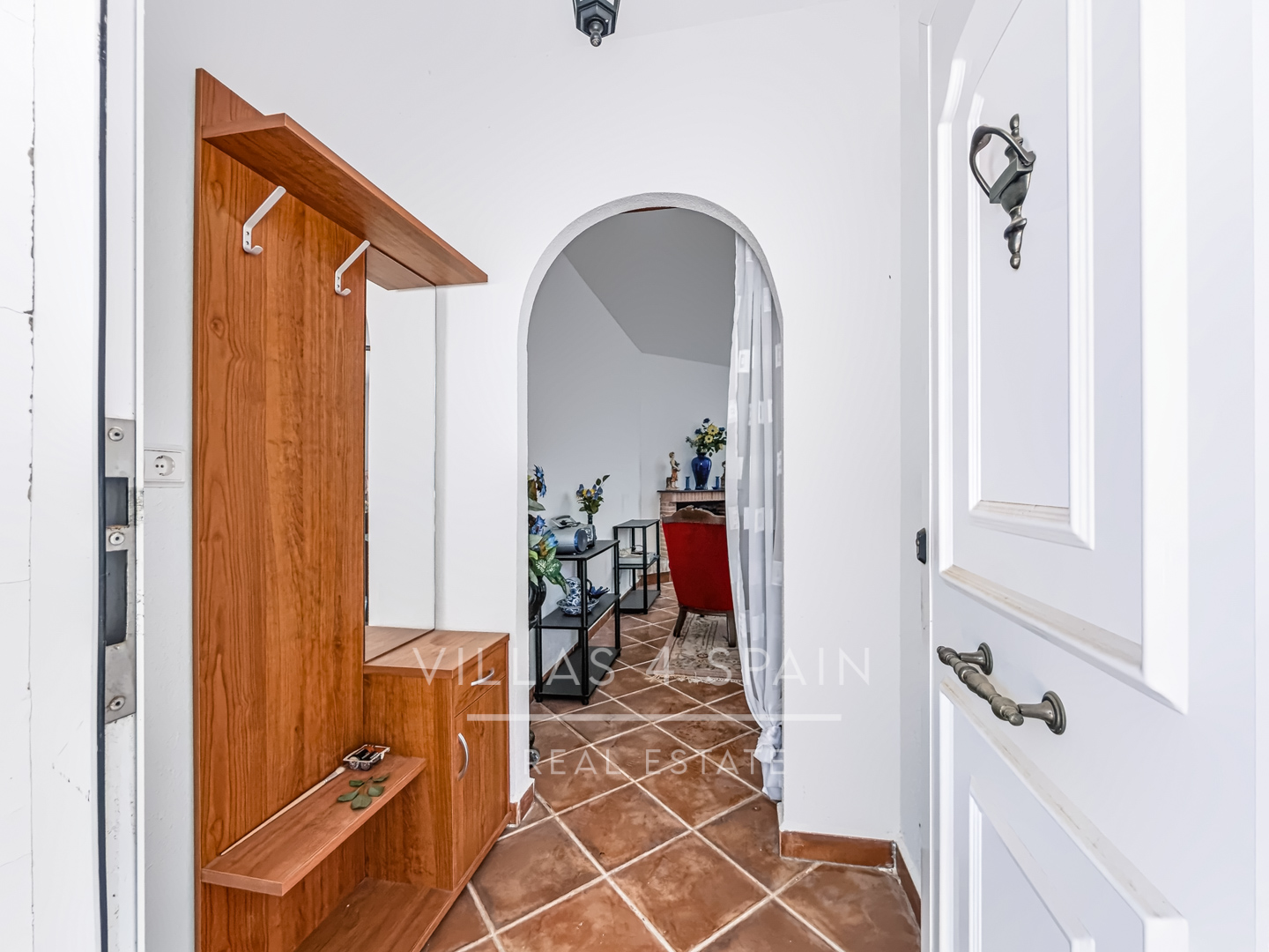 Resale - 6 Bed 4 Bath Villa with Pool and Large Plot with multiple garages in Fortuna  - calle baños 3 - Murcia