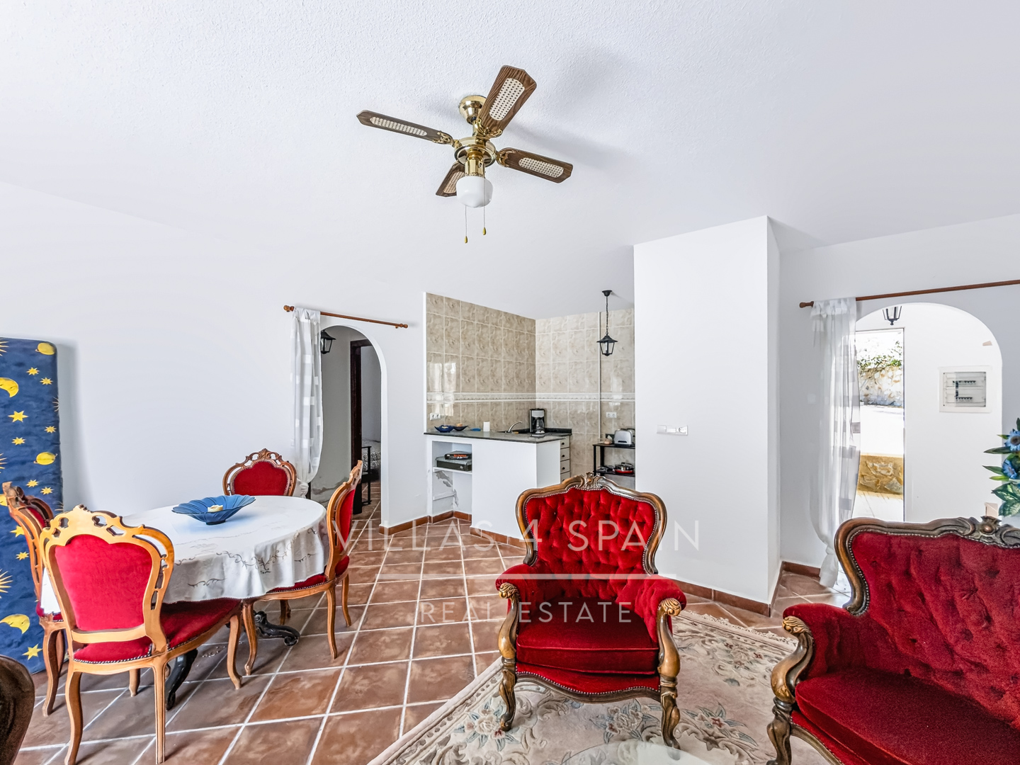 Resale - 6 Bed 4 Bath Villa with Pool and Large Plot with multiple garages in Fortuna  - calle baños 3 - Murcia