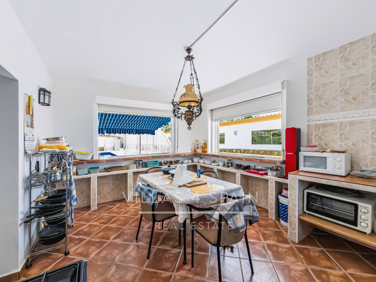 Resale - 6 Bed 4 Bath Villa with Pool and Large Plot with multiple garages in Fortuna  - calle baños 3 - Murcia
