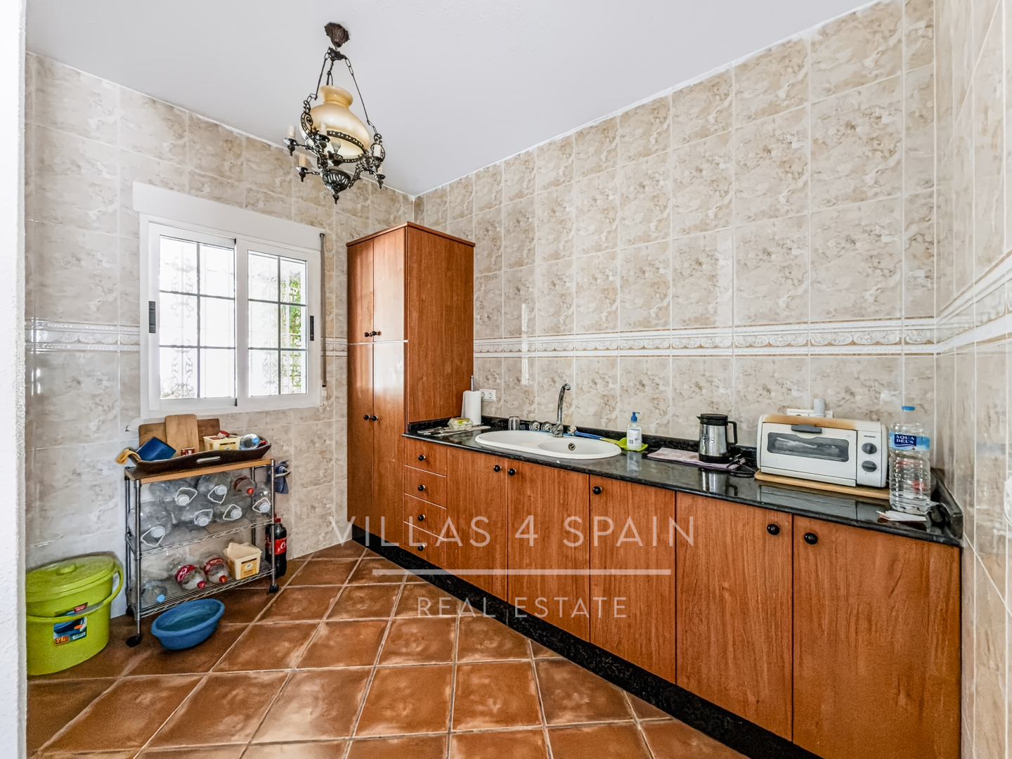 Resale - 6 Bed 4 Bath Villa with Pool and Large Plot with multiple garages in Fortuna  - calle baños 3 - Murcia