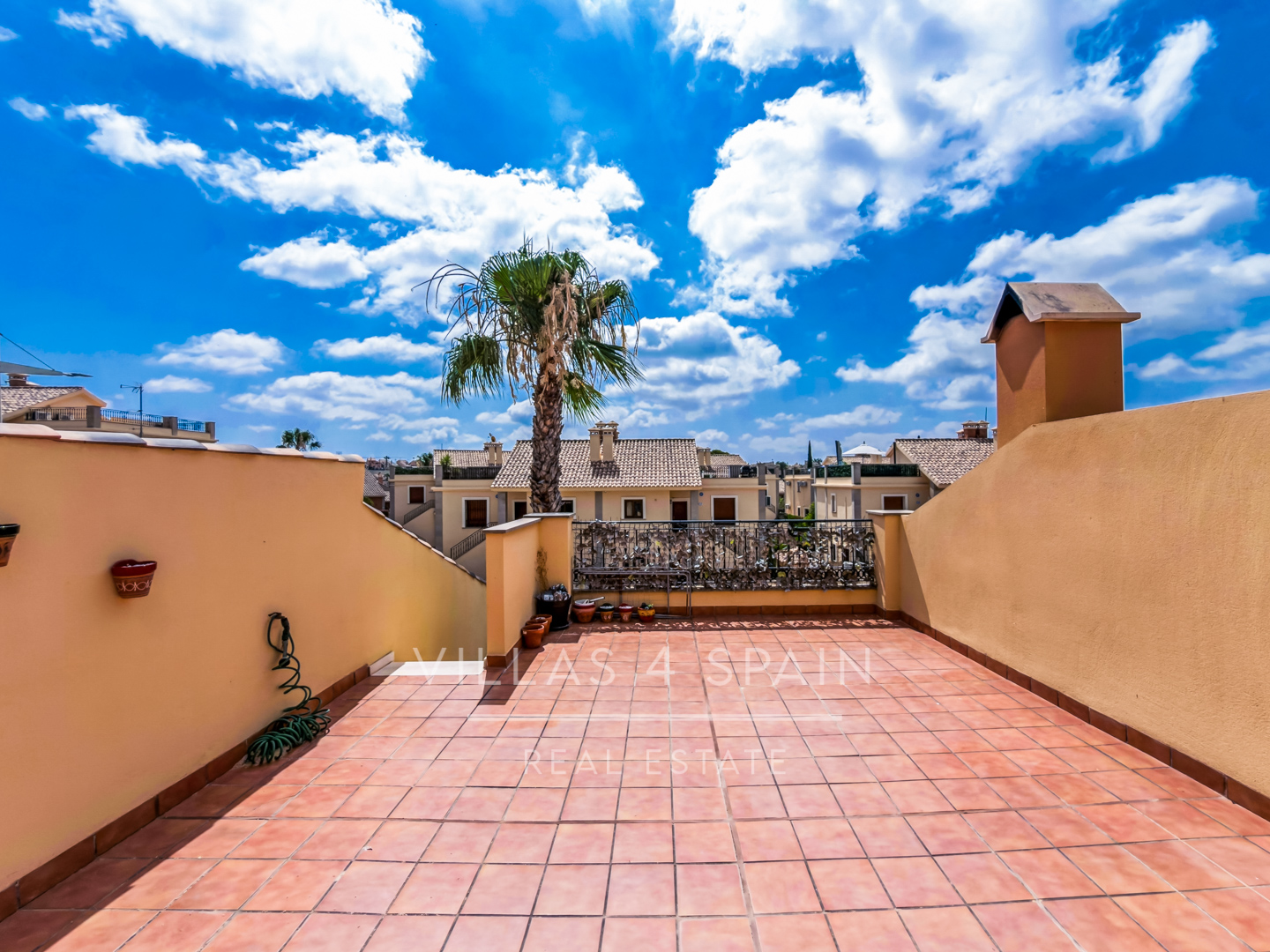 Resale - 2 Bed 2 Bath Penthouse apartment with roof terrace in La Finca Golf Algorfa, with community Pool - calle benferri la finca golf Algorfa - Alicante