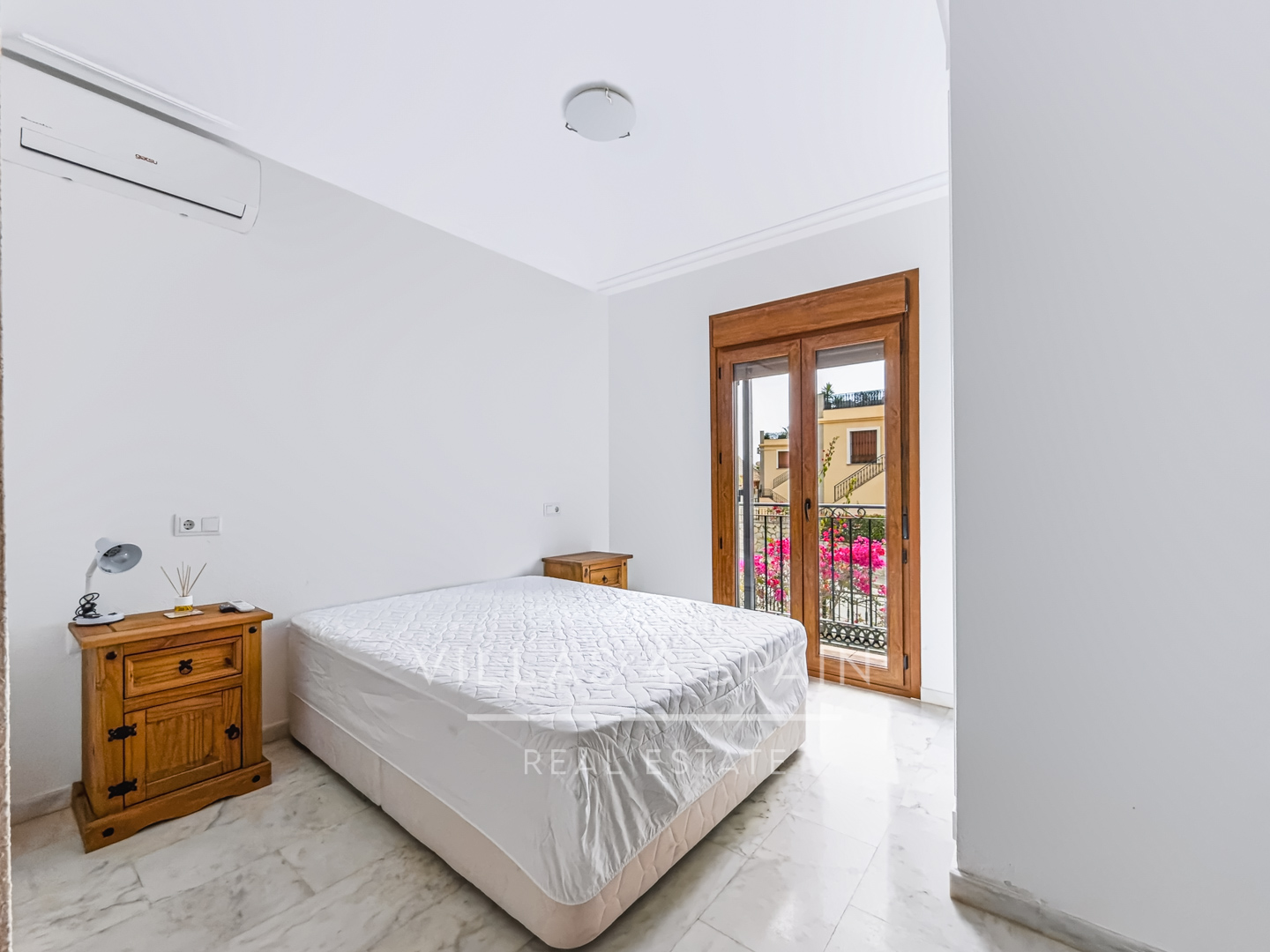Resale - 2 Bed 2 Bath Penthouse apartment with roof terrace in La Finca Golf Algorfa, with community Pool - calle benferri la finca golf Algorfa - Alicante