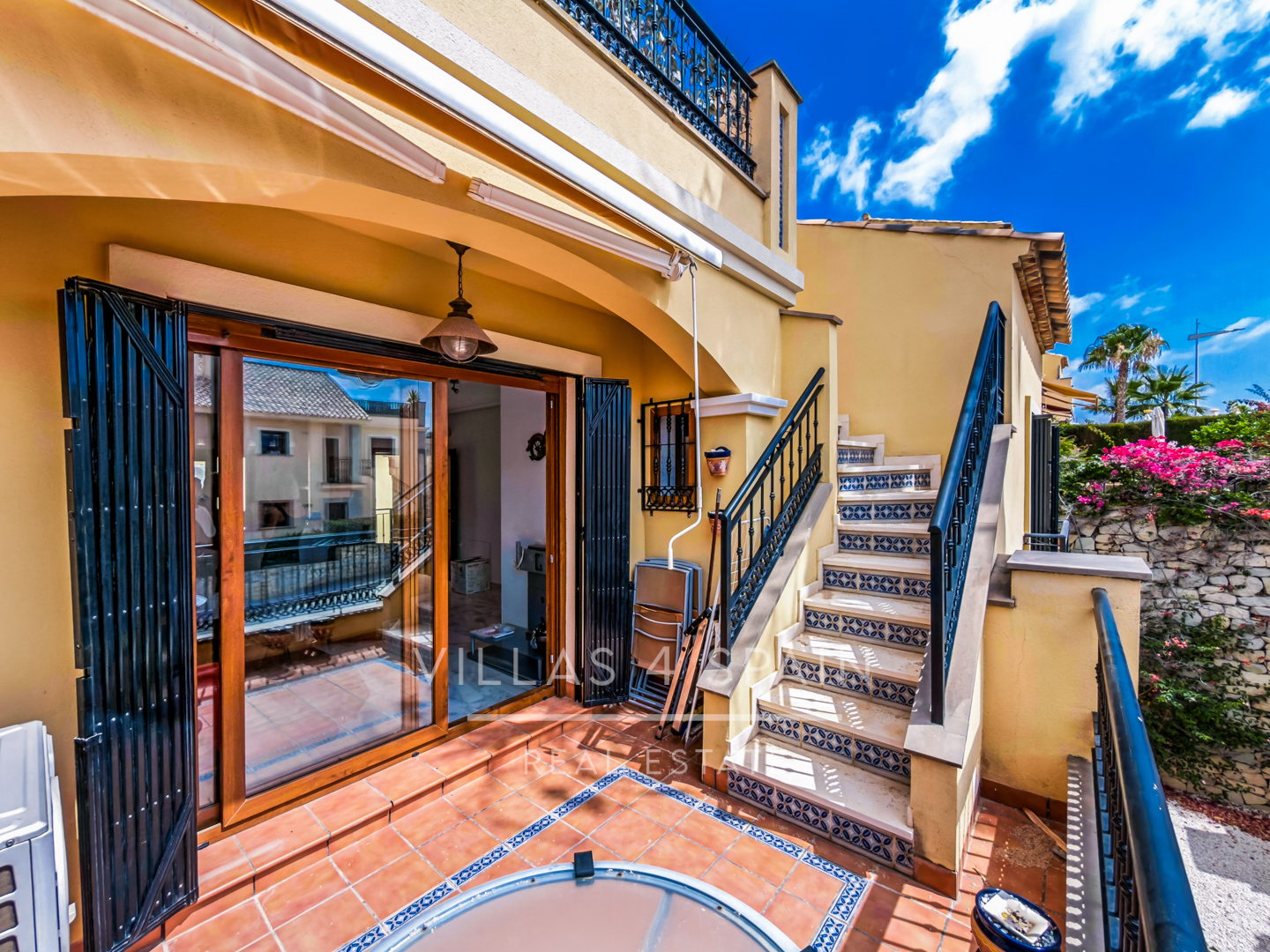 2 Bed 2 Bath Penthouse apartment with roof terrace in La Finca Golf Algorfa, with community Pool