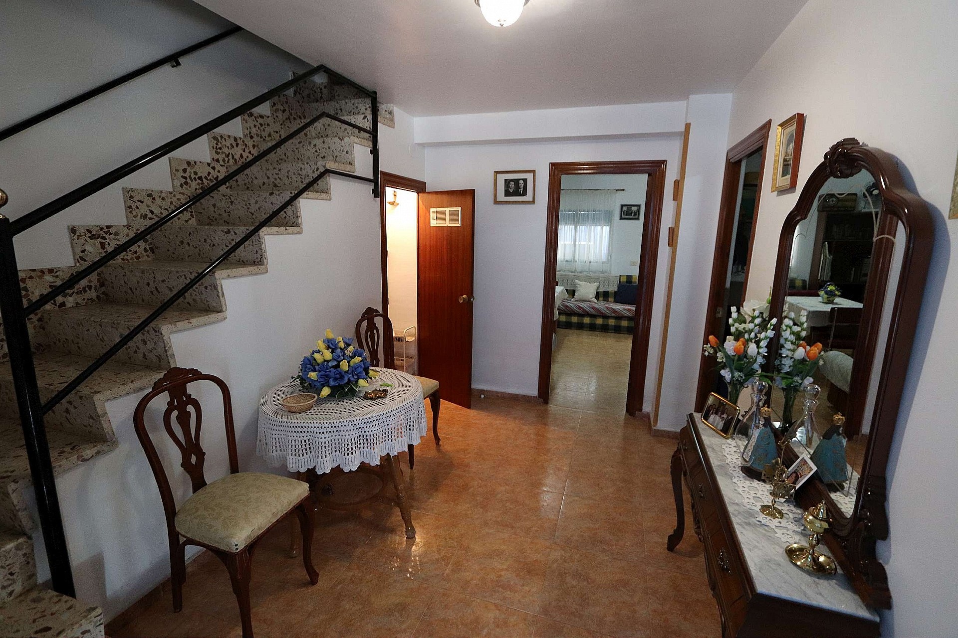 Resale - 4 Bedroom 1 Bathroom Townhouse in Yecla -  - Murcia