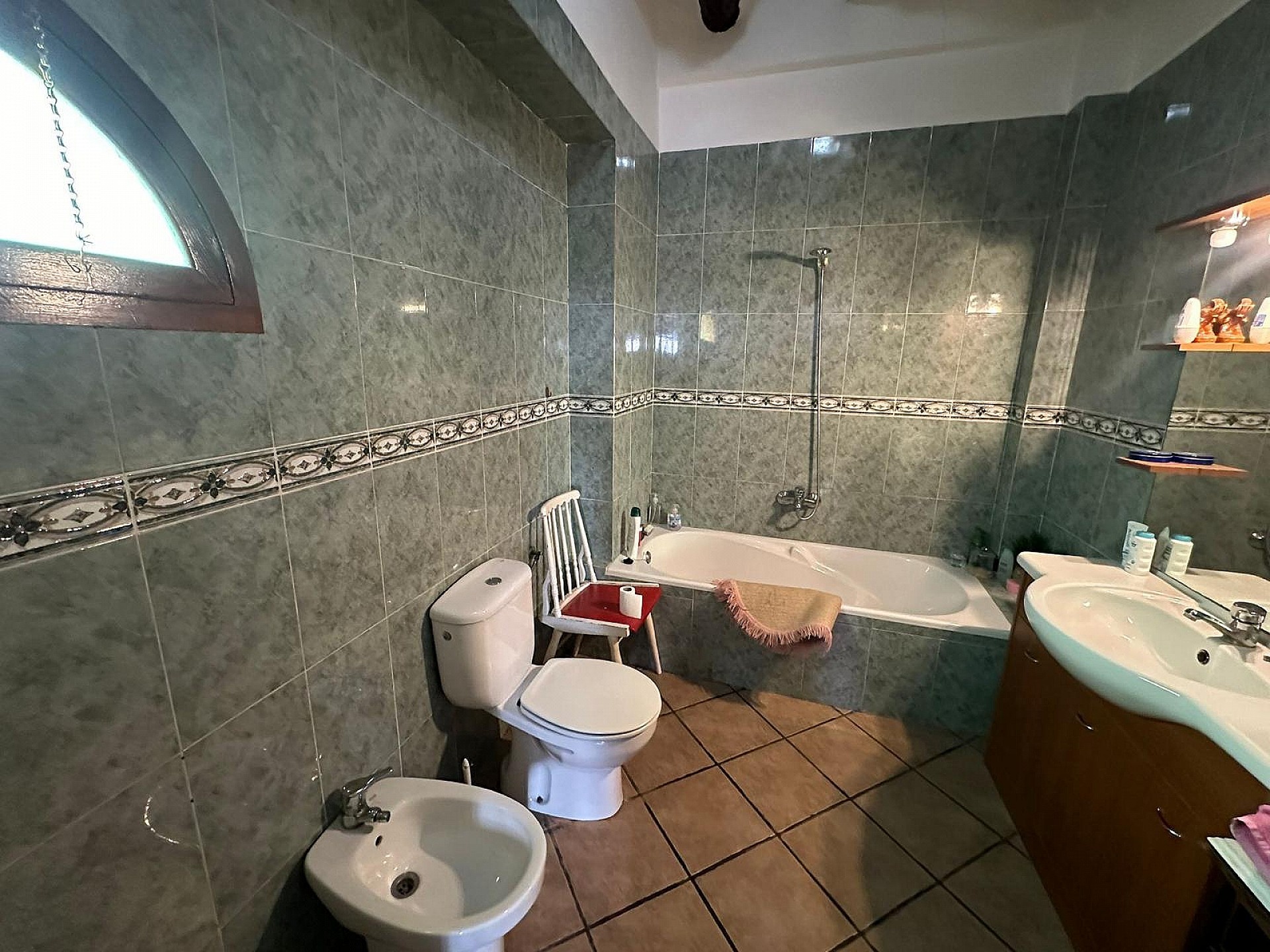 Resale - 9 Bedroom 4 Bathroom Country house in Novelda -  - Alicante