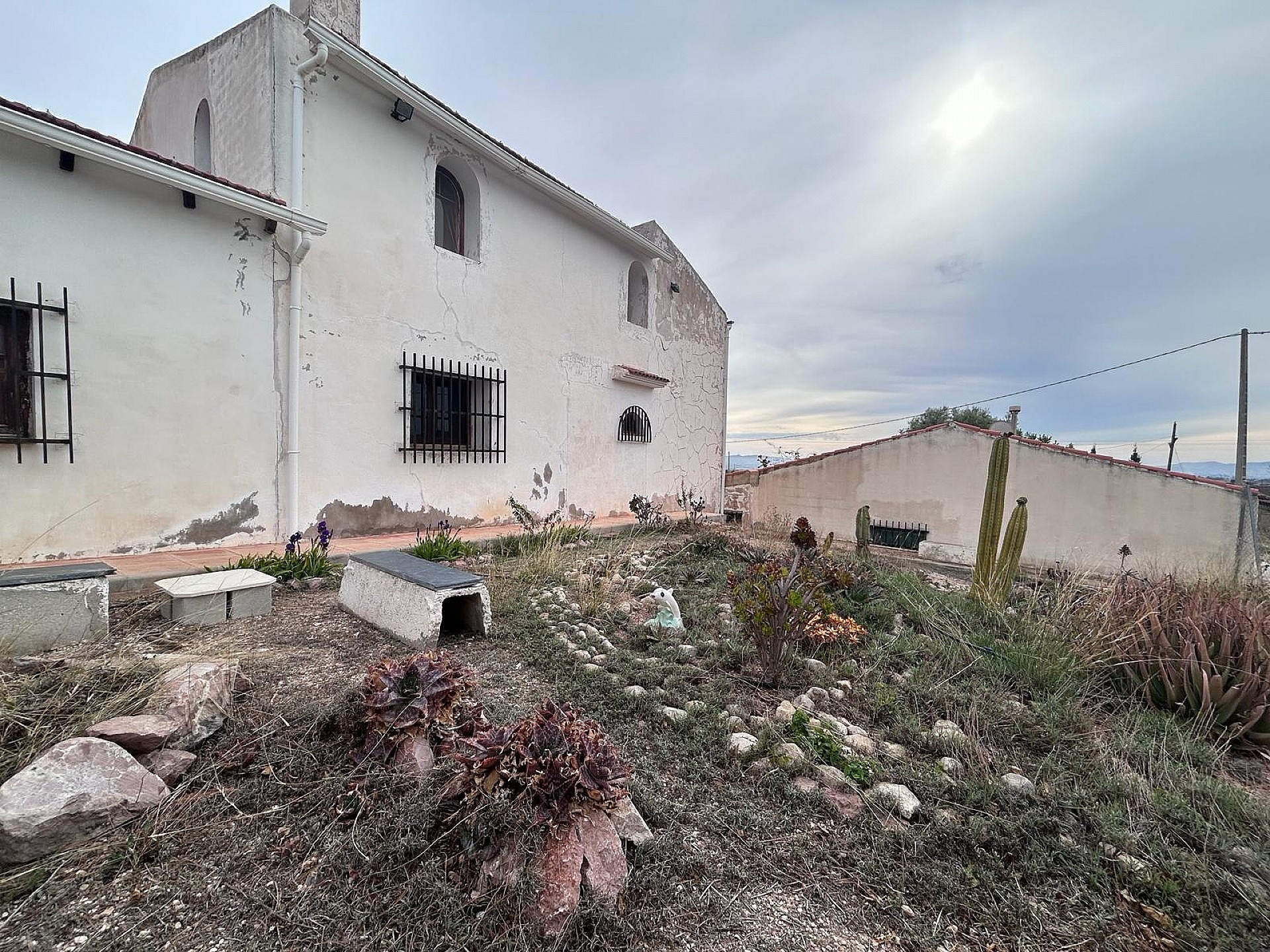 Resale - 9 Bedroom 4 Bathroom Country house in Novelda -  - Alicante