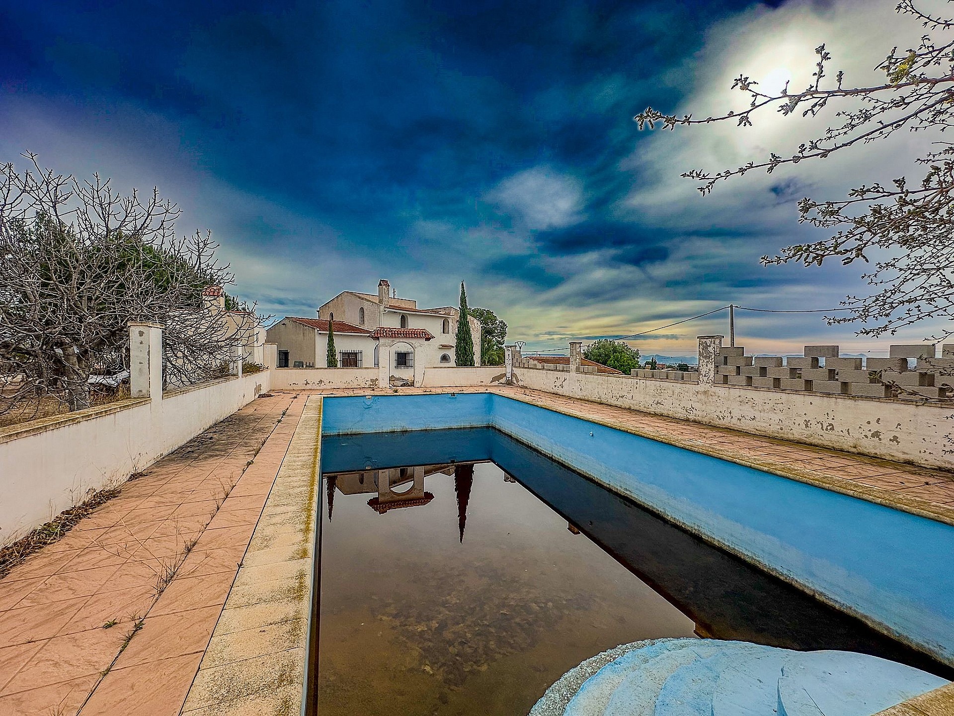 Resale - 9 Bedroom 4 Bathroom Country house in Novelda -  - Alicante
