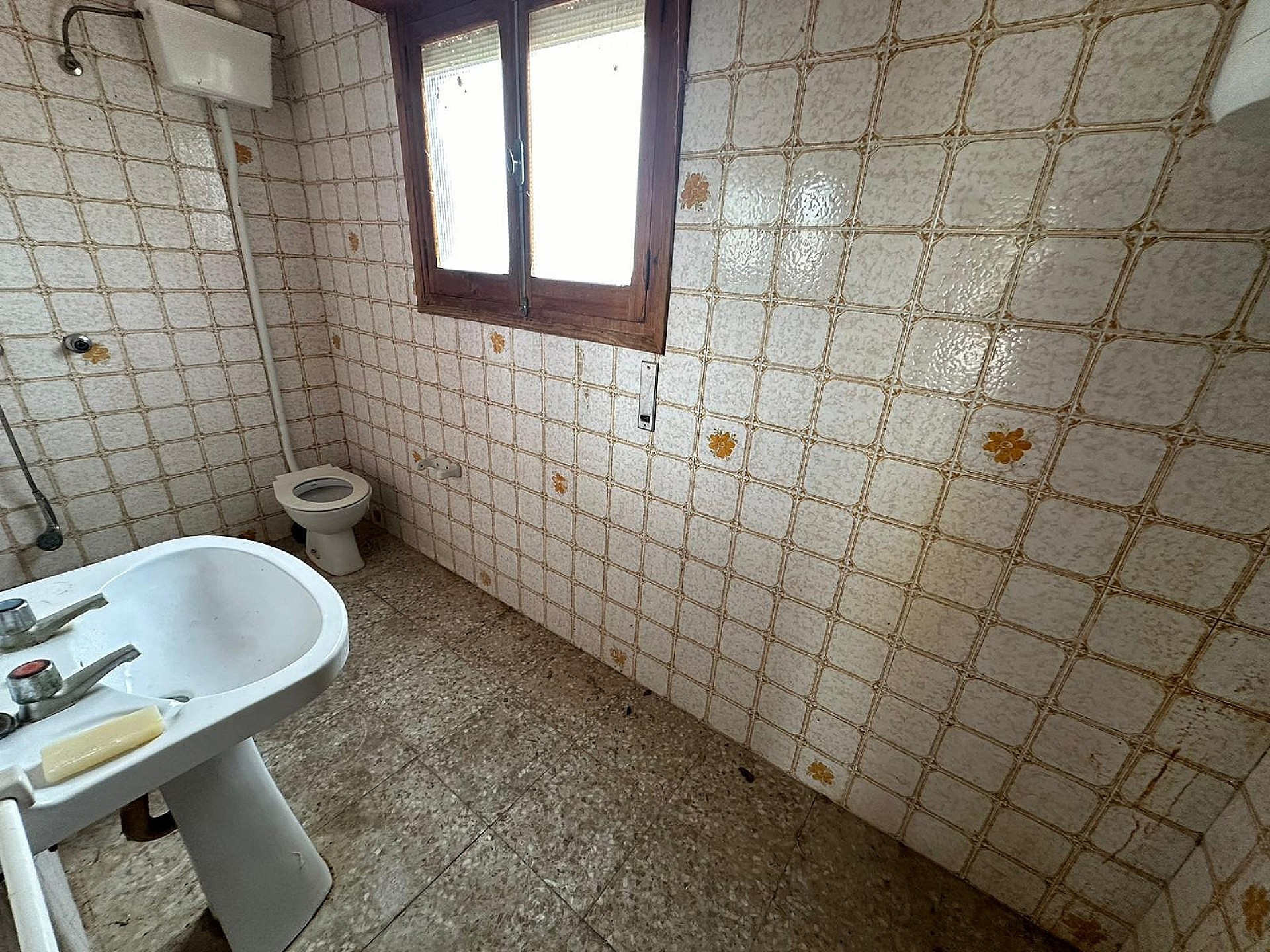 Resale - 9 Bedroom 4 Bathroom Country house in Novelda -  - Alicante