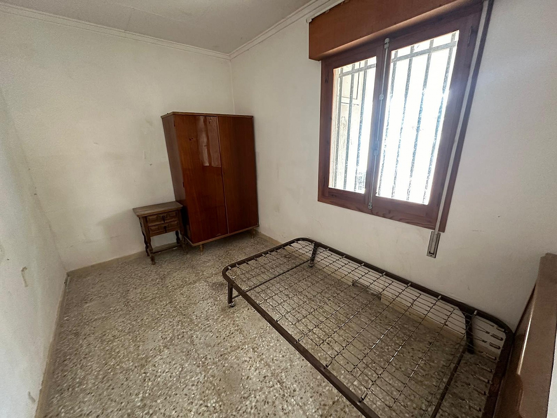 Resale - 9 Bedroom 4 Bathroom Country house in Novelda -  - Alicante