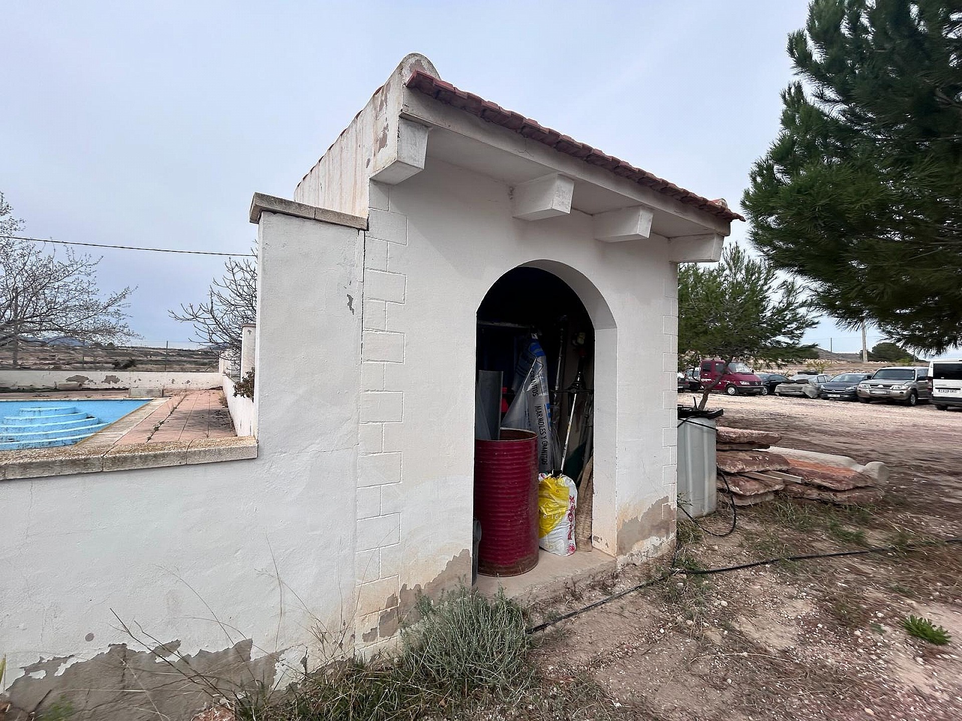 Resale - 9 Bedroom 4 Bathroom Country house in Novelda -  - Alicante