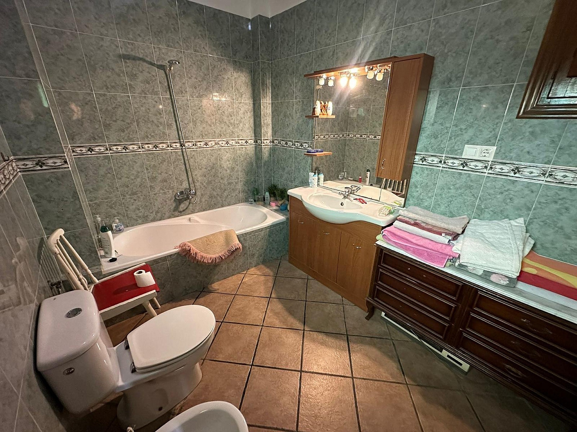 Resale - 9 Bedroom 4 Bathroom Country house in Novelda -  - Alicante