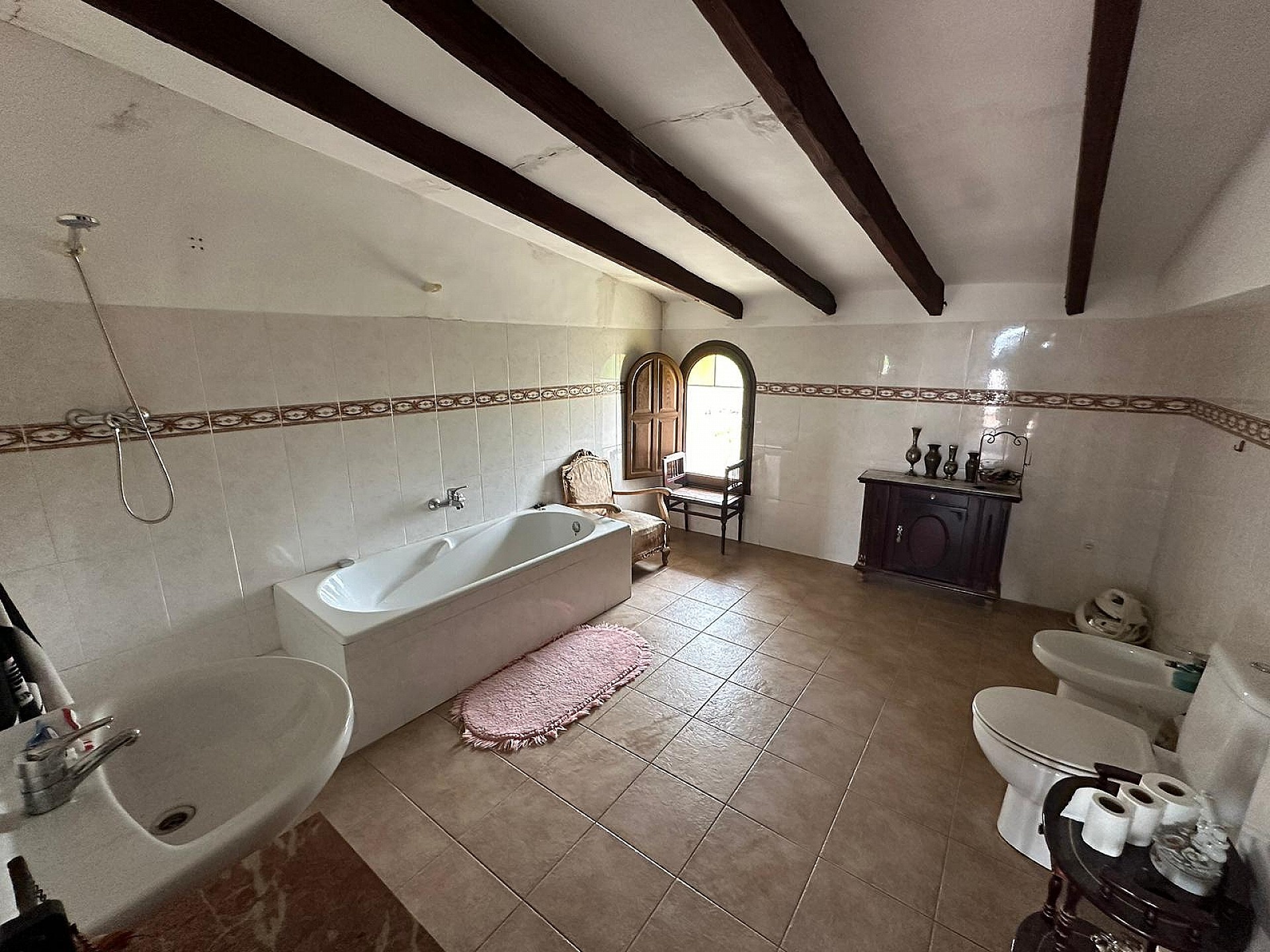 Resale - 9 Bedroom 4 Bathroom Country house in Novelda -  - Alicante